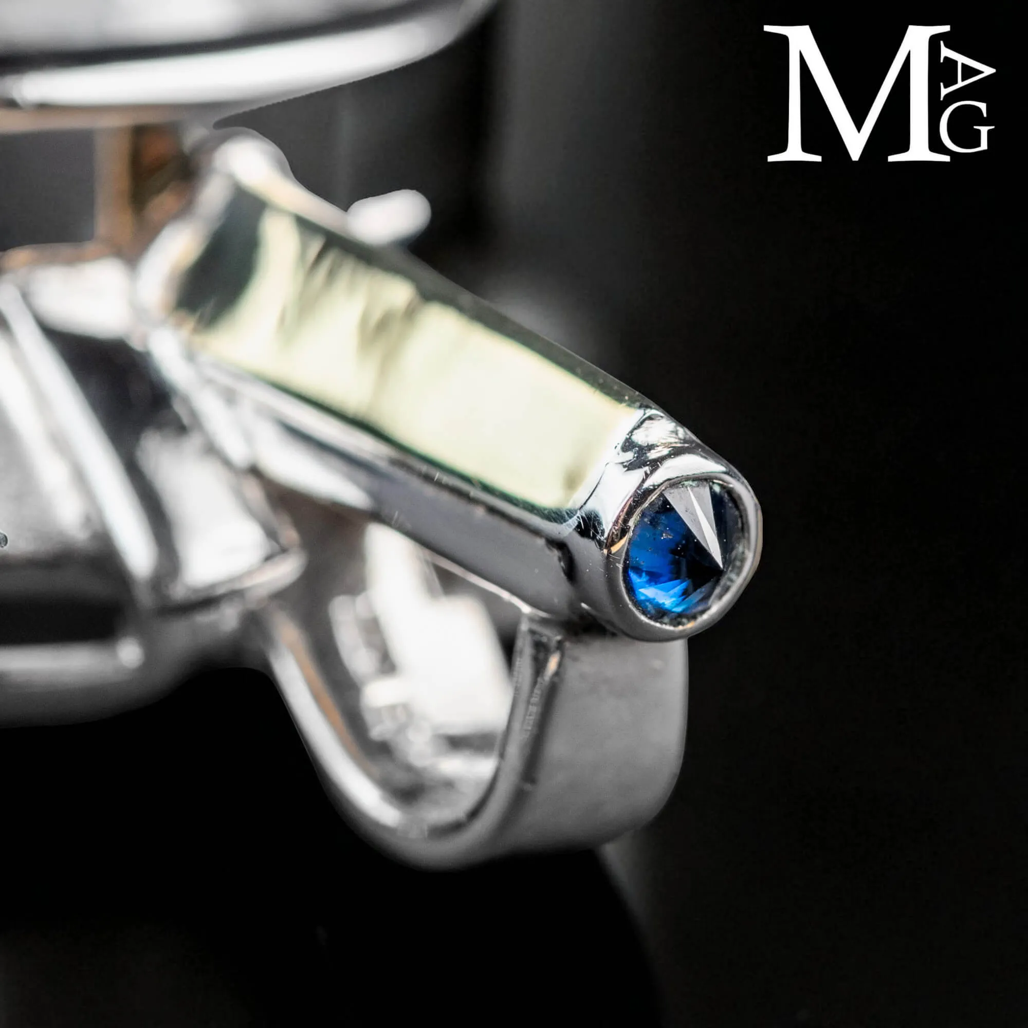 Ciondolo in Argento con Quarzo Manifestation, Inserto in Oro e Zaffiro Blu.