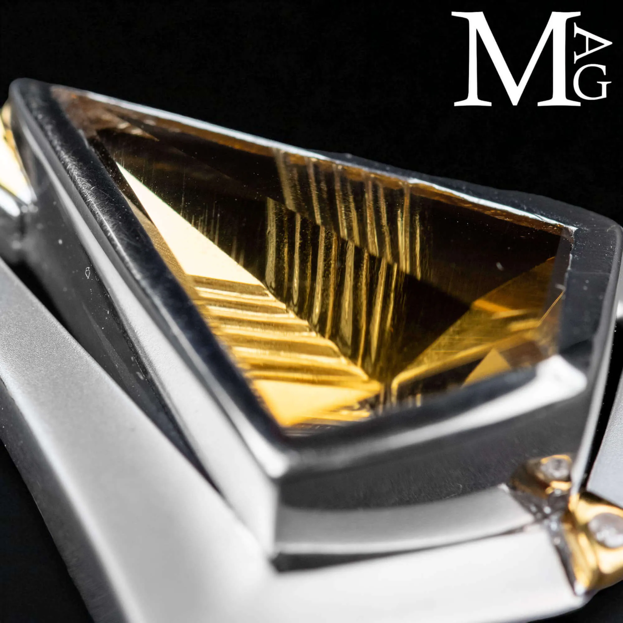 Esclusivo Gioiello in Argento e Oro con Quarzo Citrino Naturale e Diamantino.