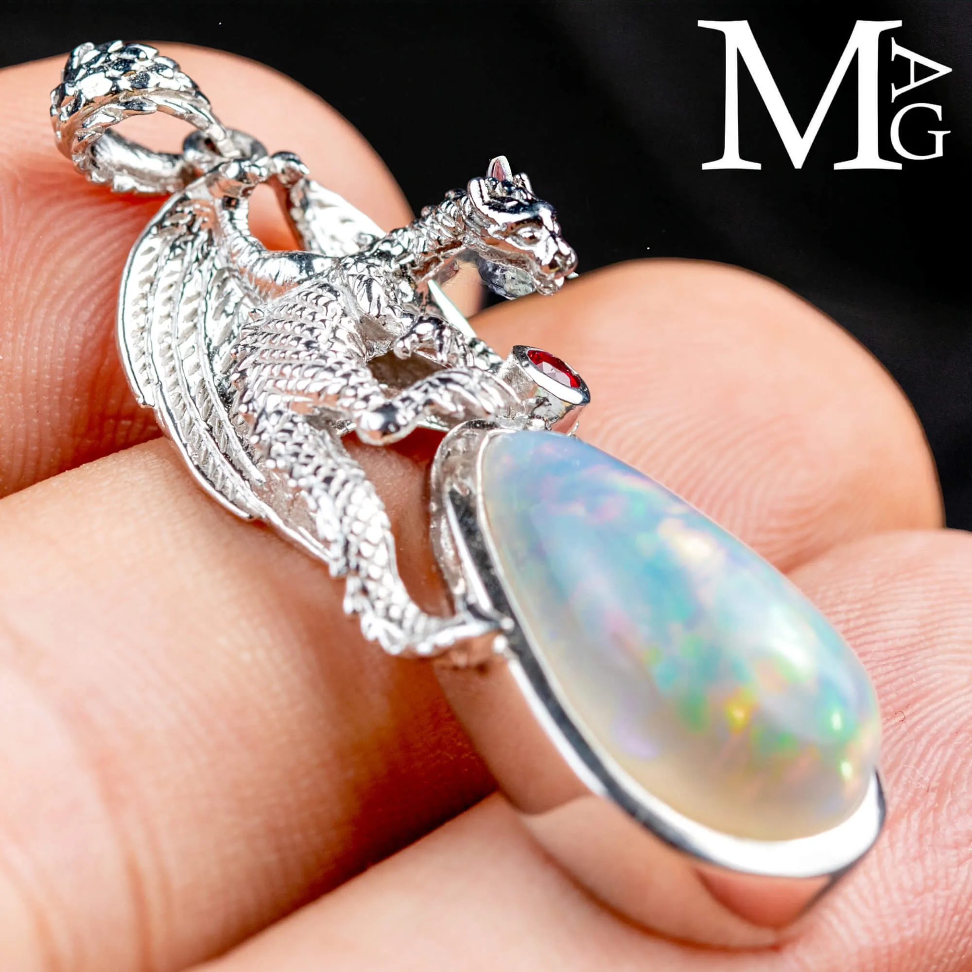 Ciondolo in Argento Linea Dragon con Opale Etiope e Rubino Birmano.