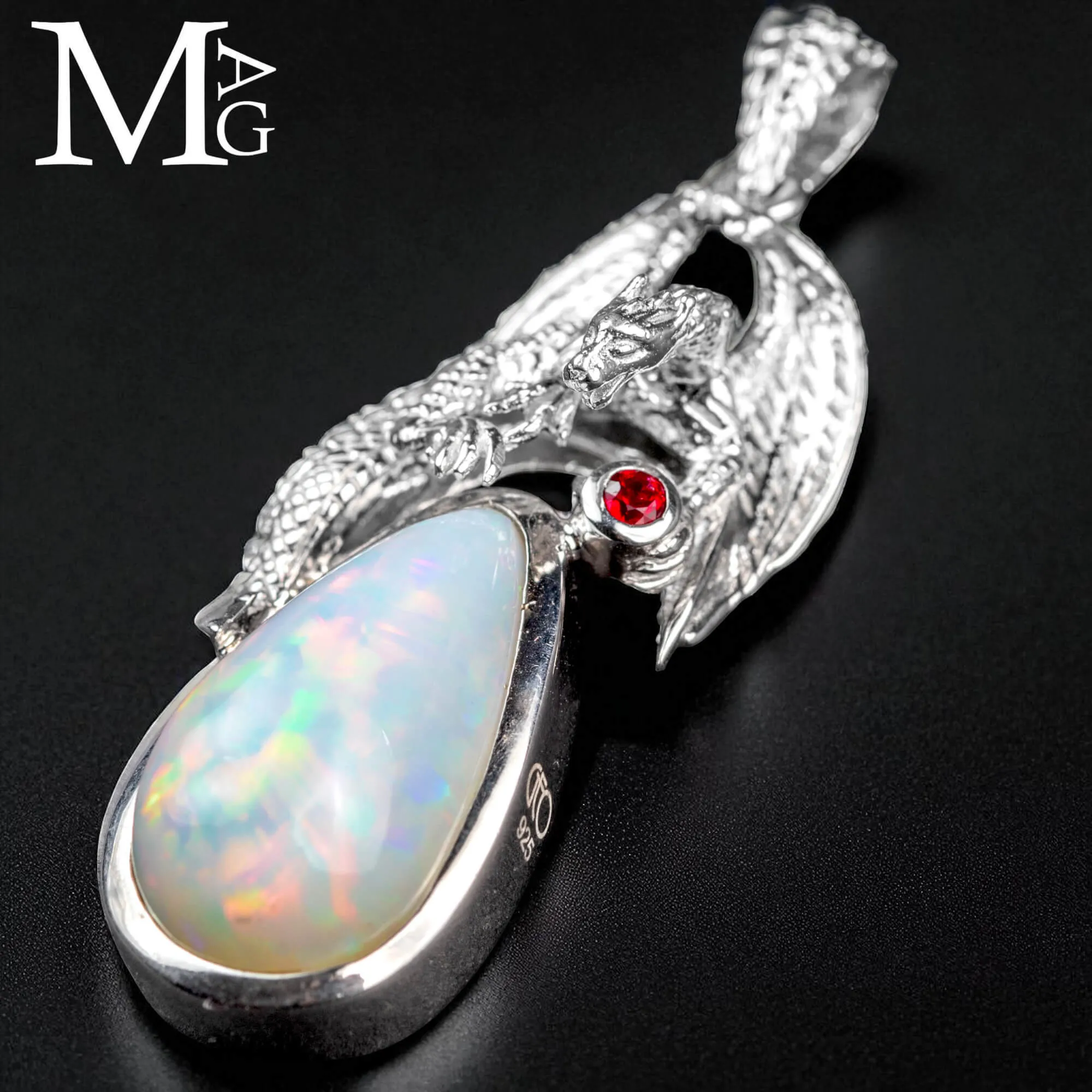 Ciondolo in Argento Linea Dragon con Opale Etiope e Rubino Birmano.