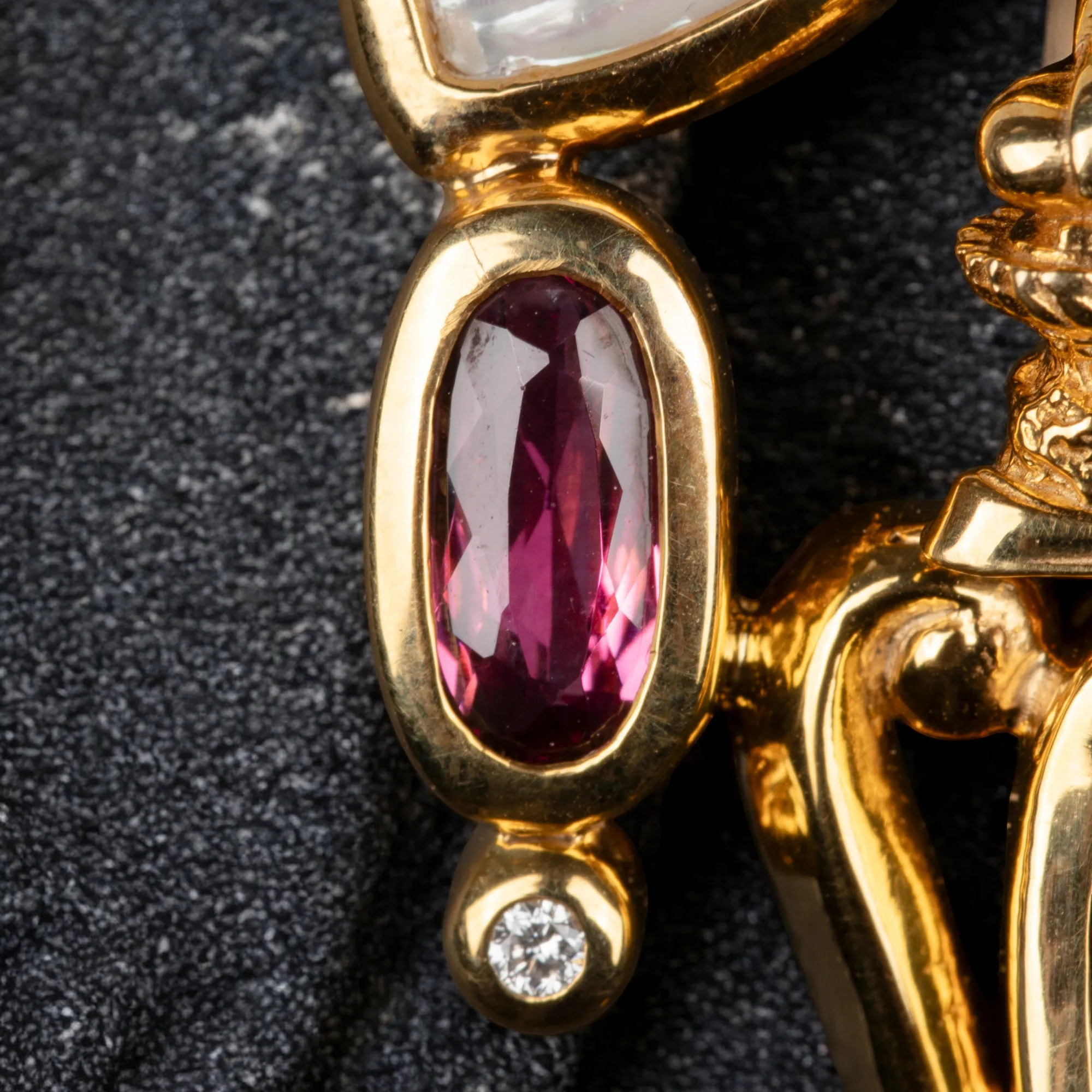 Capolavoro di Gioielleria: Argento Placcato oro 18K con Tormaline e Diamanti.