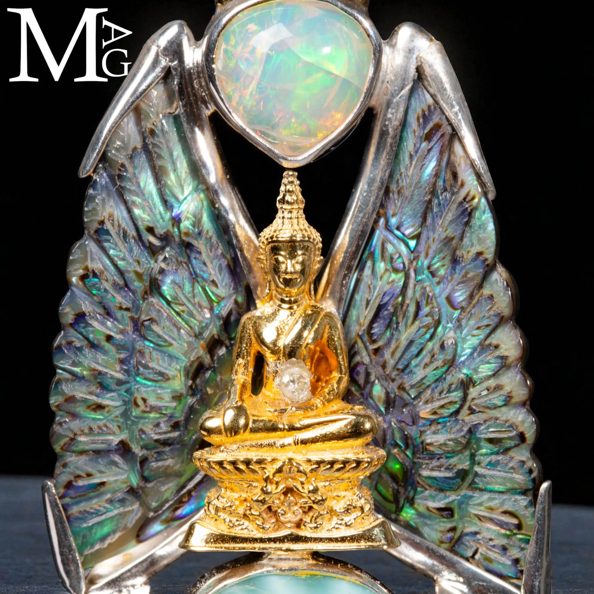 Gioiello in Argento con Buddha, Larimar, Opale, Paua Shell e Diamantino.