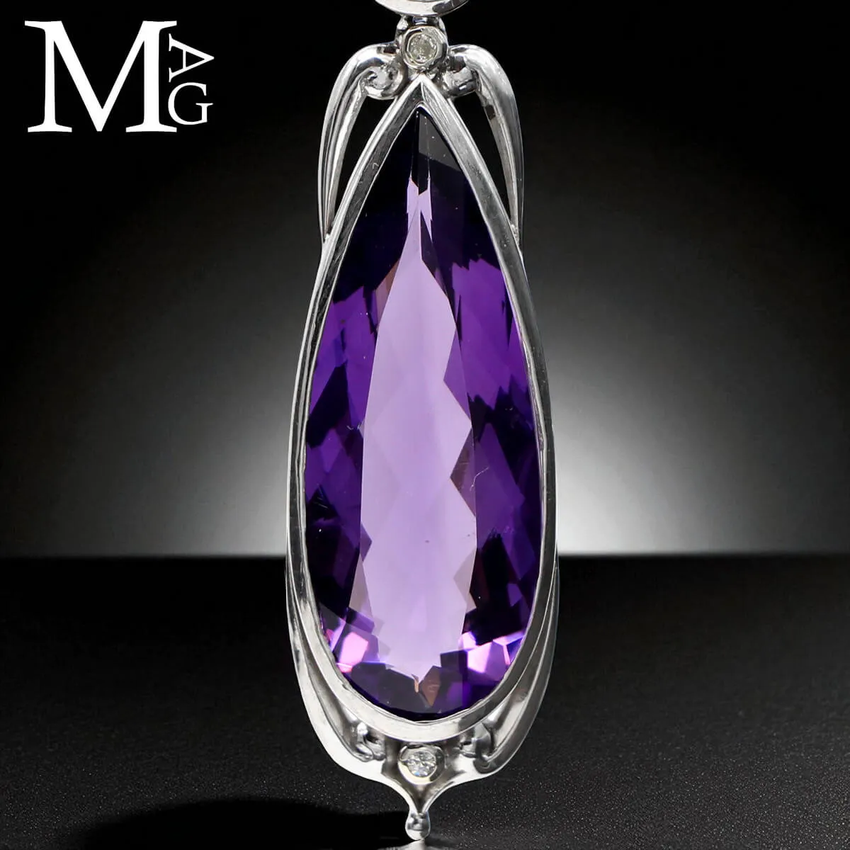 Orecchini in Argento con Ametista Boliviana, Peridoto e Diamanti – Design Contemporaneo ed Elegante.