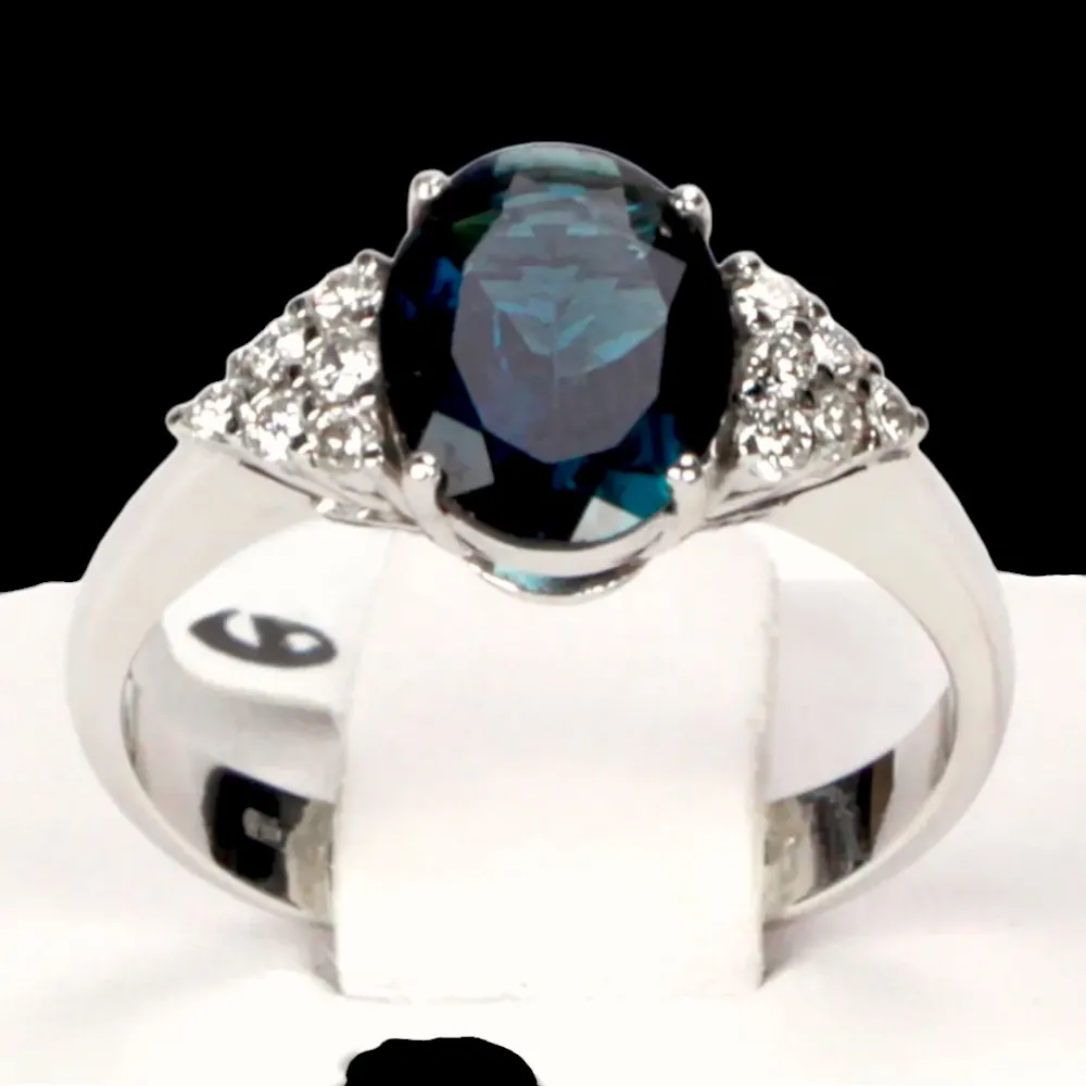 Anello in Oro Bianco con Tormalina Blu e Diamanti