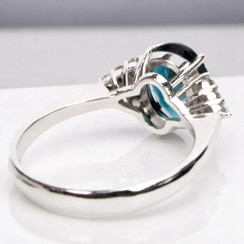 Anello in Oro Bianco con Tormalina Blu e Diamanti