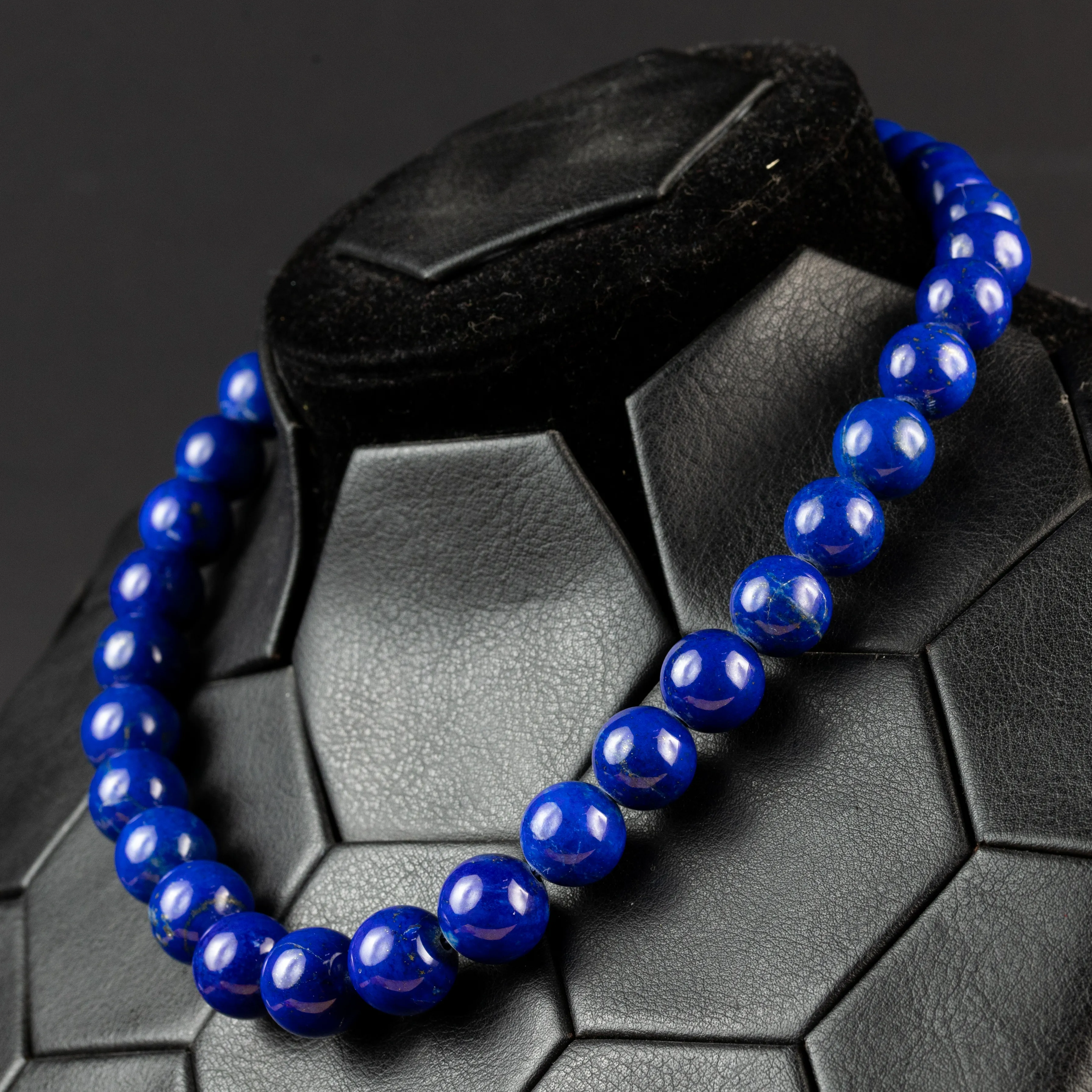 Collana in Lapislazzuli Royal Blue: Eleganza e Connessione Spirituale.
