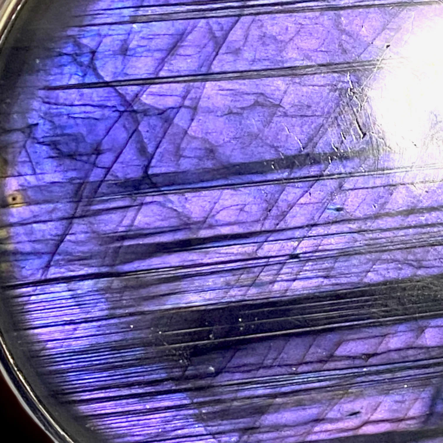 Pendente in Labradorite con Riflessi Viola
