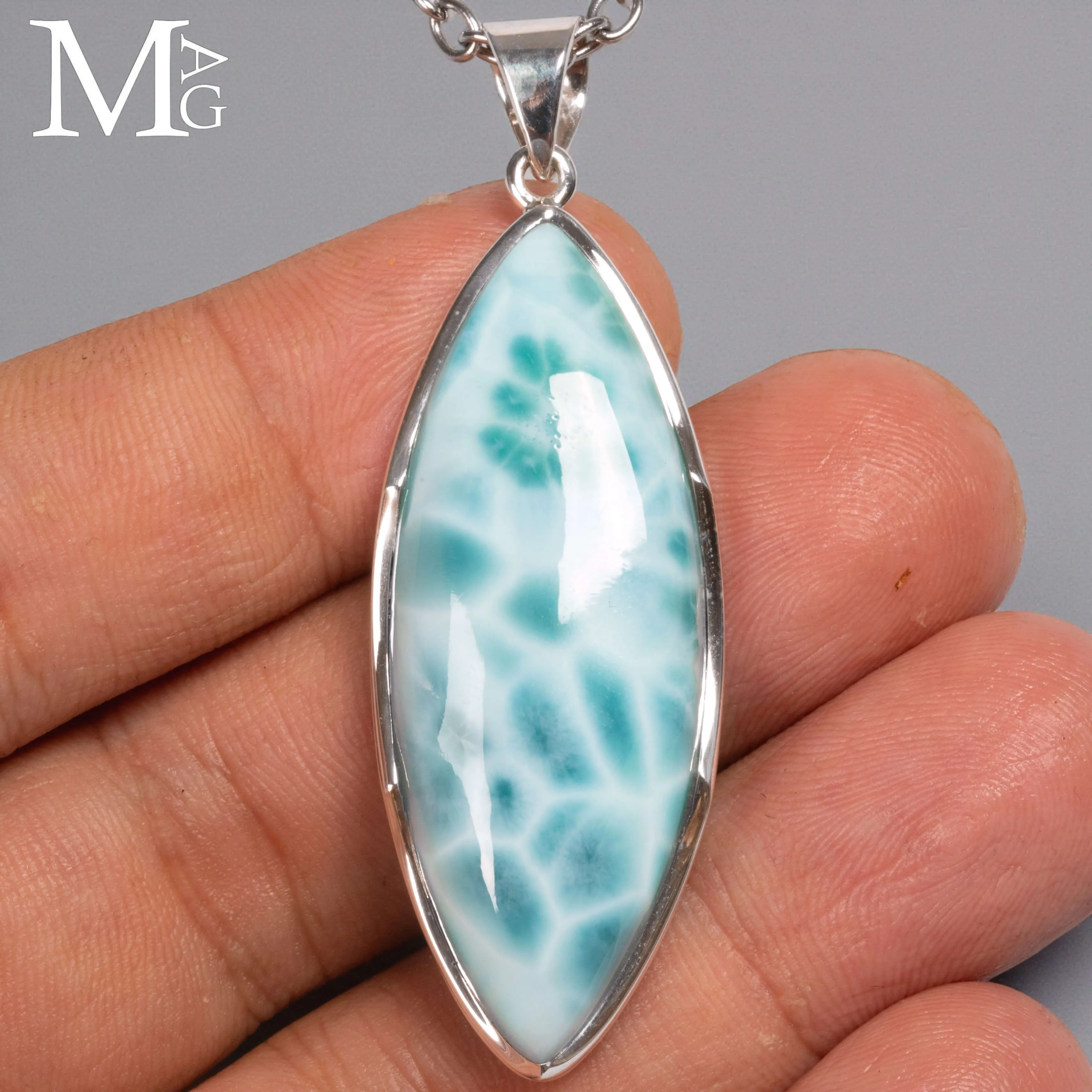 Larimar Naturale – Pietra del Mare Cristallizzata.