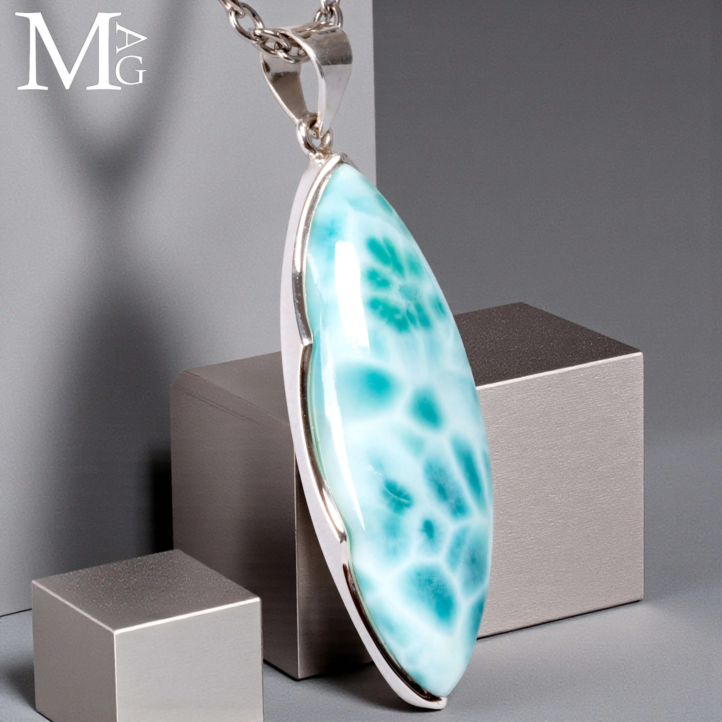 Larimar Naturale – Pietra del Mare Cristallizzata.