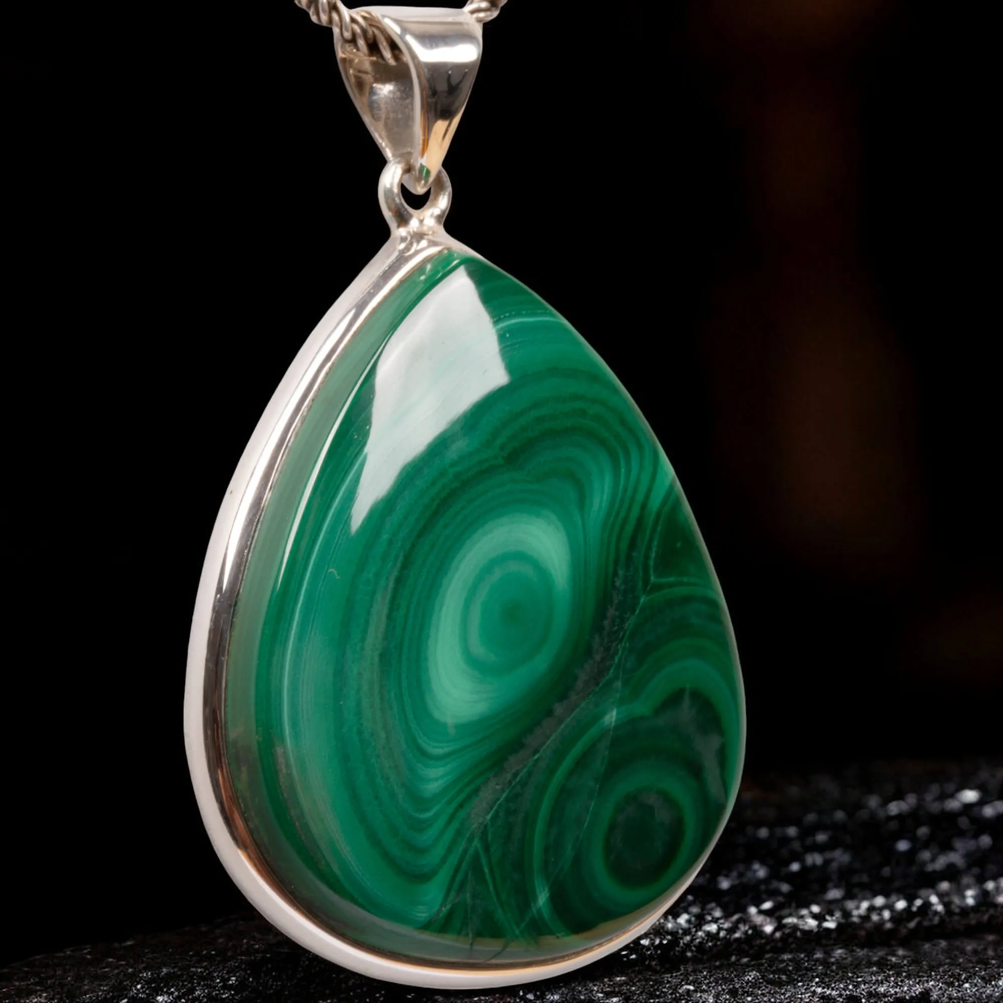 Ciondolo a Goccia in Argento con Malachite.