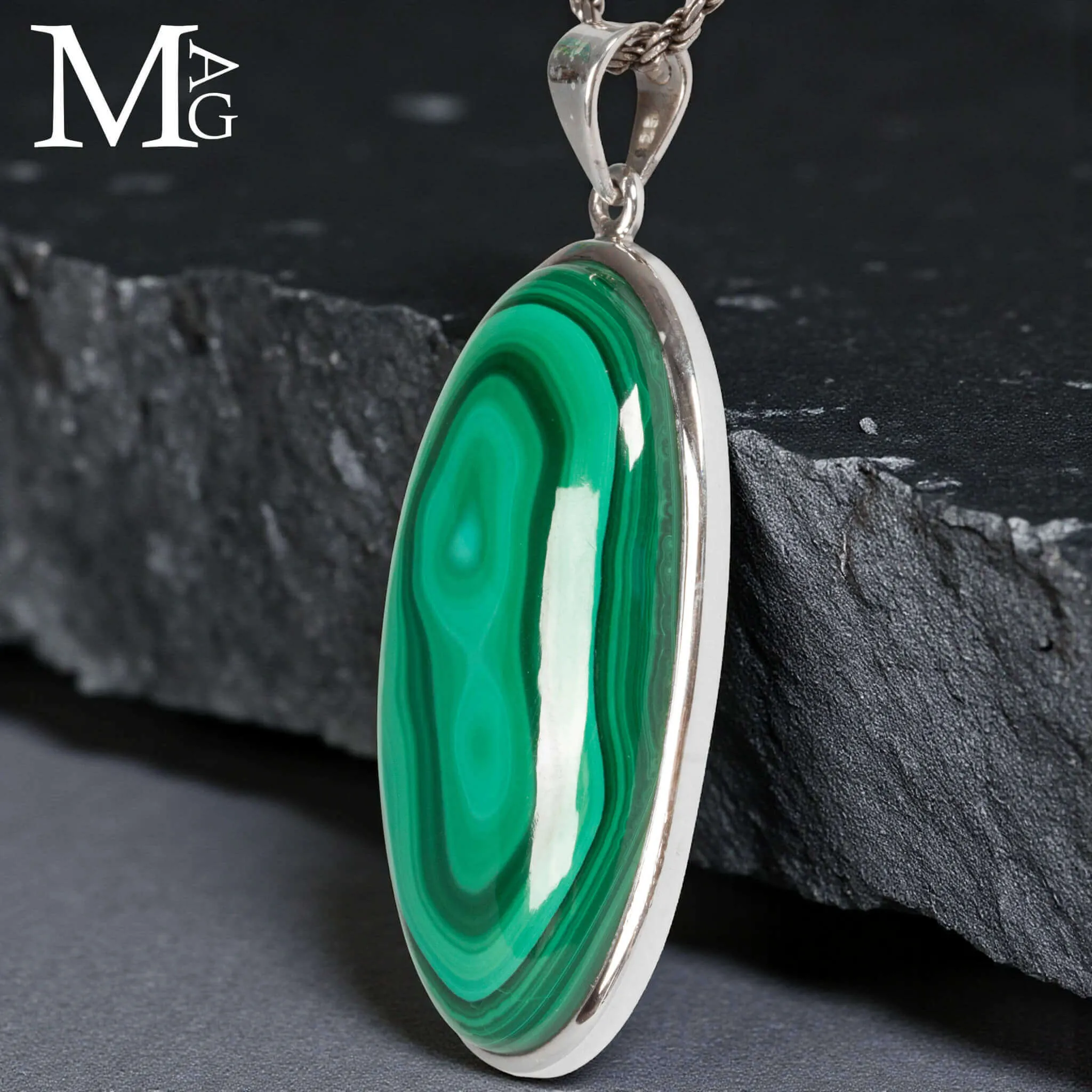 Ciondolo in Argento con Malachite ovale