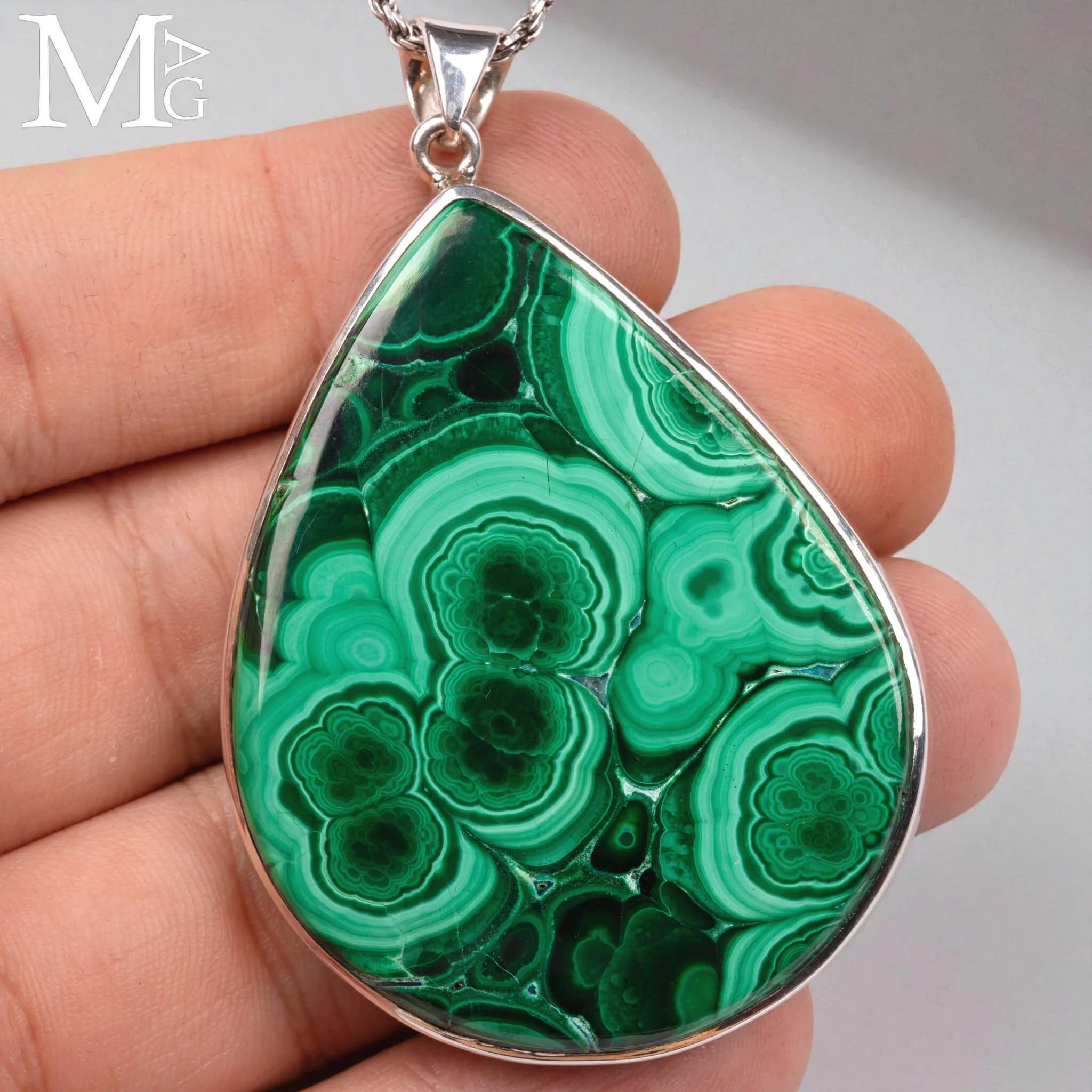 Ciondolo in Argento con Malachite del Congo.