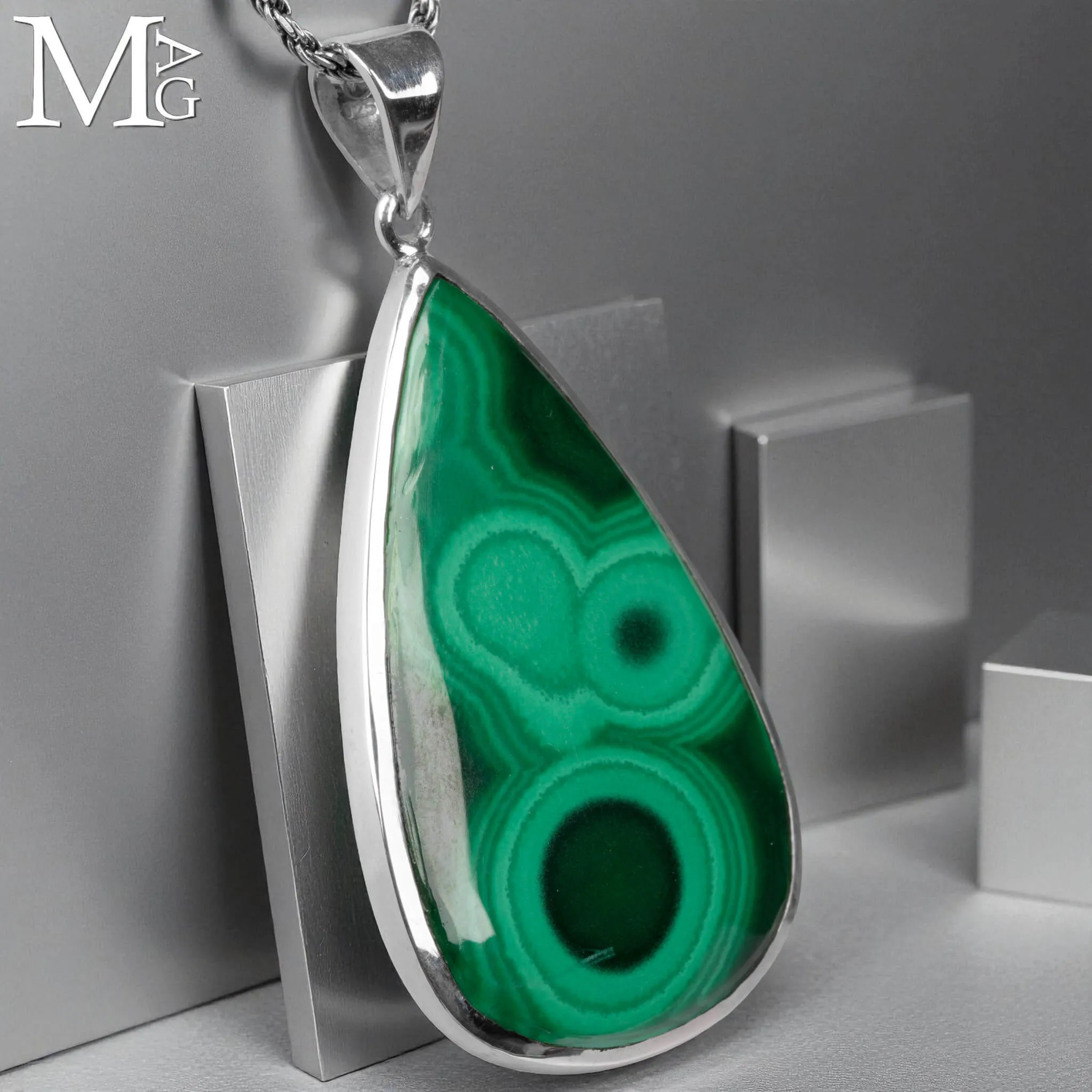 Ciondolo in Argento con Malachite - Astrattismo Concentrico.