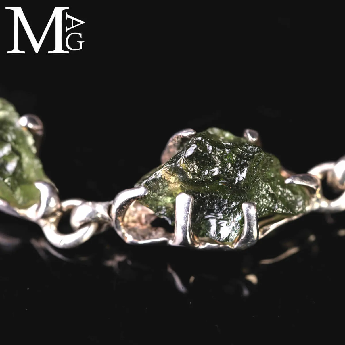 Bracciale in argento con Moldavite Naturale – Energia dallo Spazio