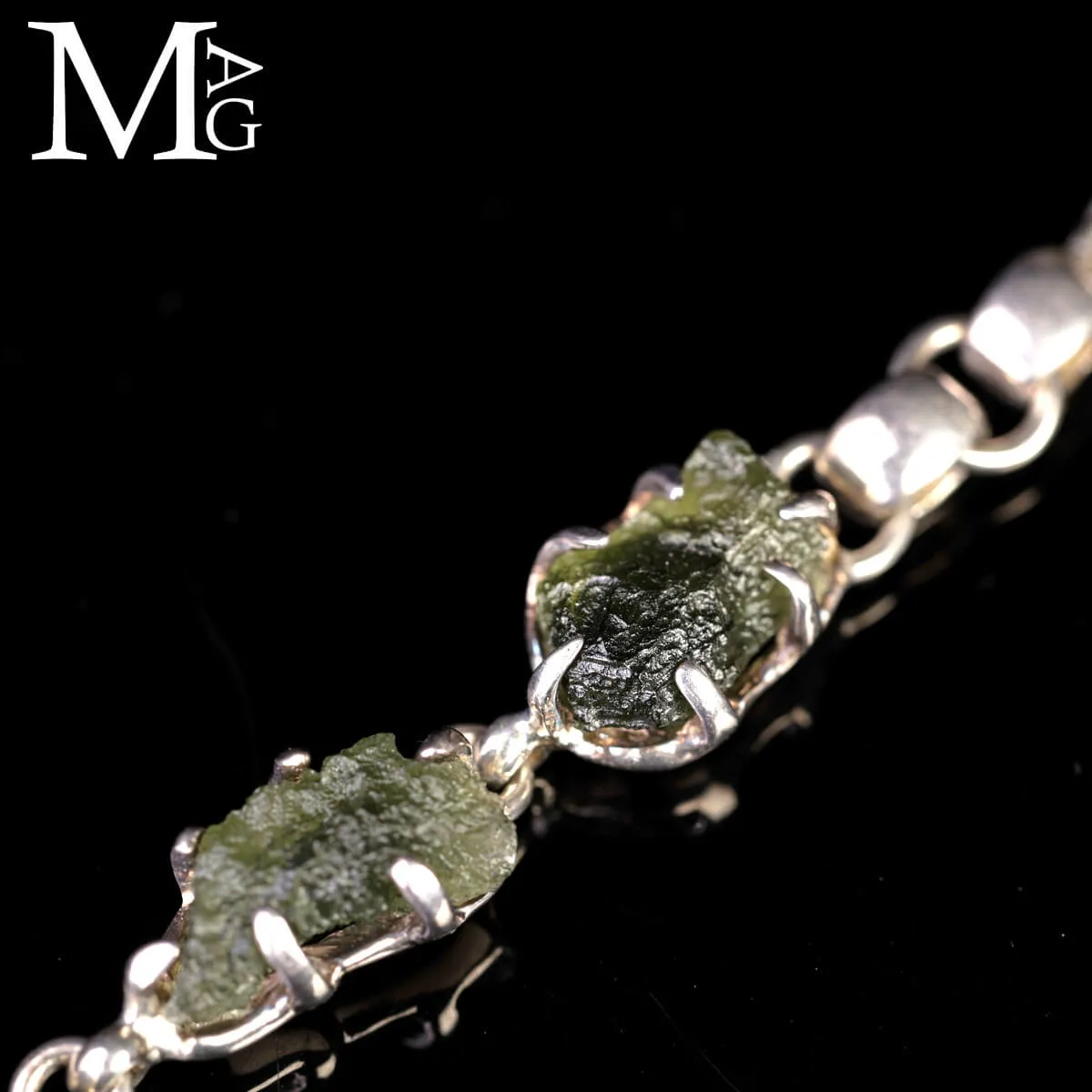 Bracciale in argento con Moldavite Naturale – Energia dallo Spazio