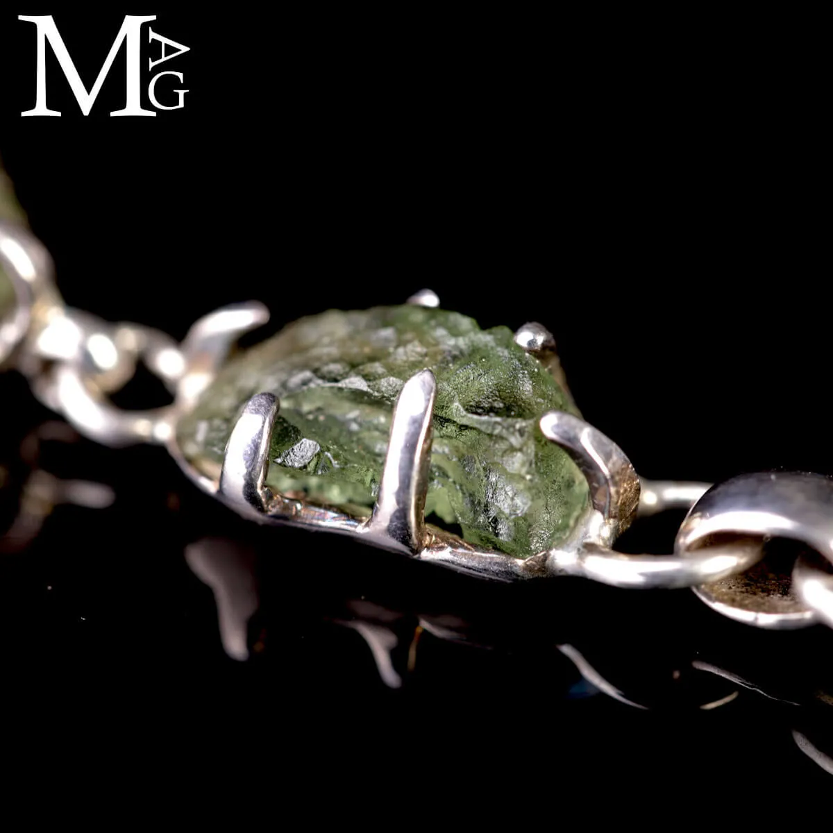 Bracciale in argento con Moldavite Naturale – Energia dallo Spazio