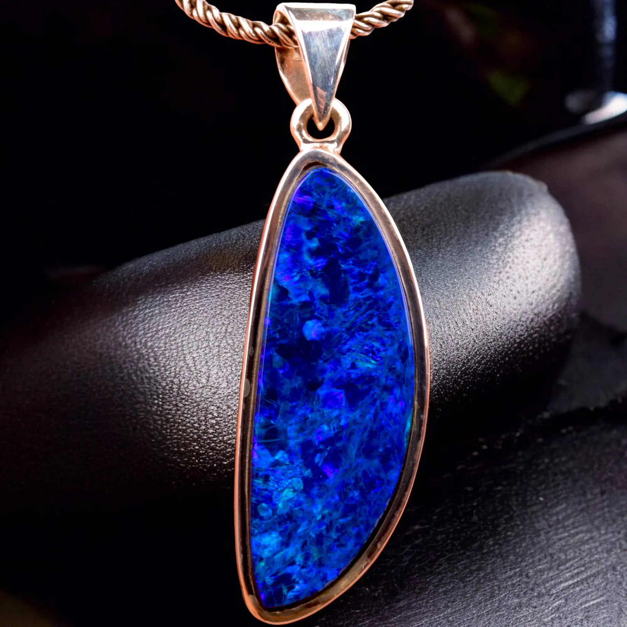Ciondolo in Argento con Opale Boulder Australiano.