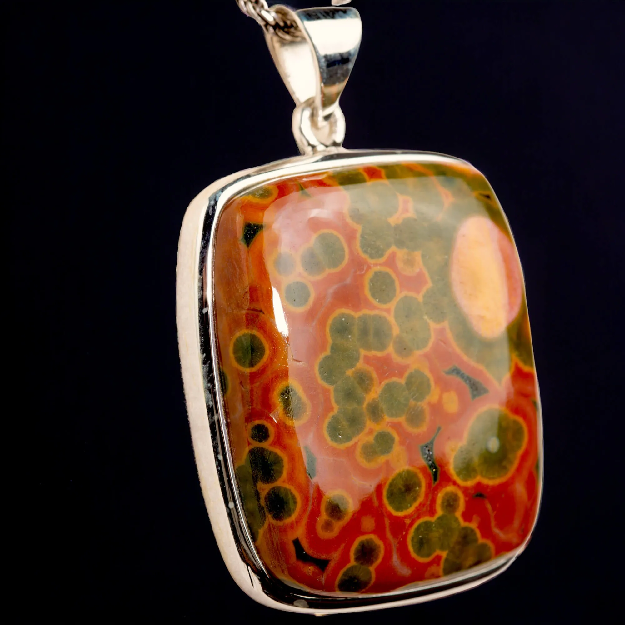 Ciondolo "8th vein ocean jasper" di Diaspro Oceanico Orbicolato Rosso e Verde.