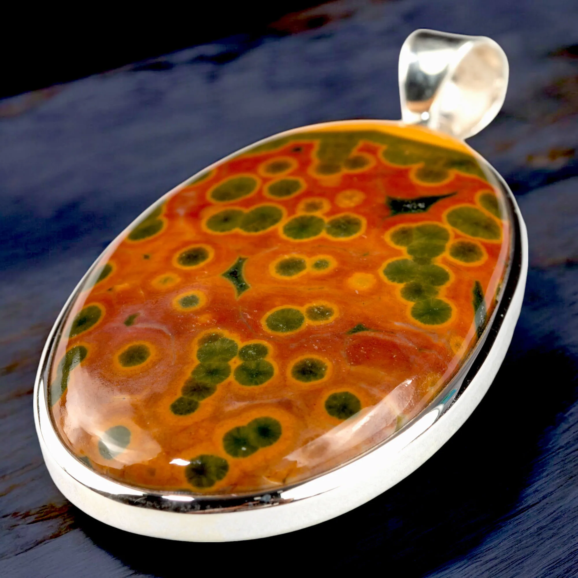 Ciondolo in Argento con Cabochon di Diaspro Oceanico Orbicolare 8th Vein.