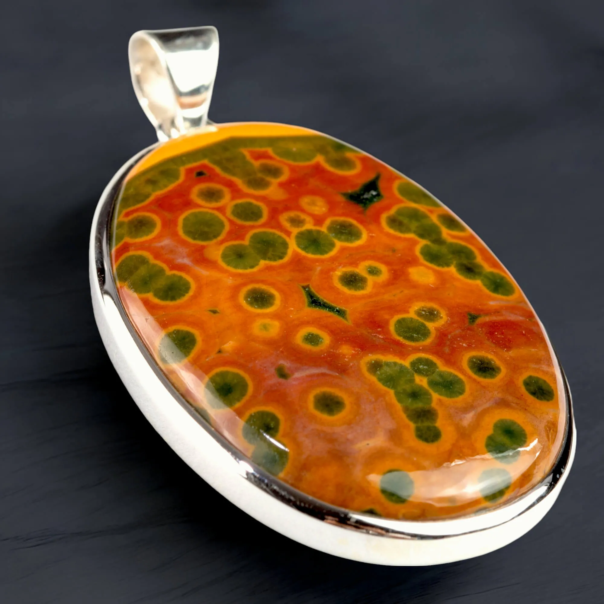 Ciondolo in Argento con Cabochon di Diaspro Oceanico Orbicolare 8th Vein.