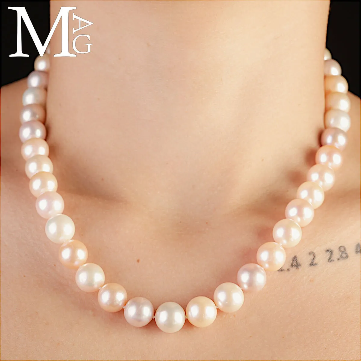 Collana con Perle d’Acqua Dolce – Eleganza Classica in Bianco Rosato
