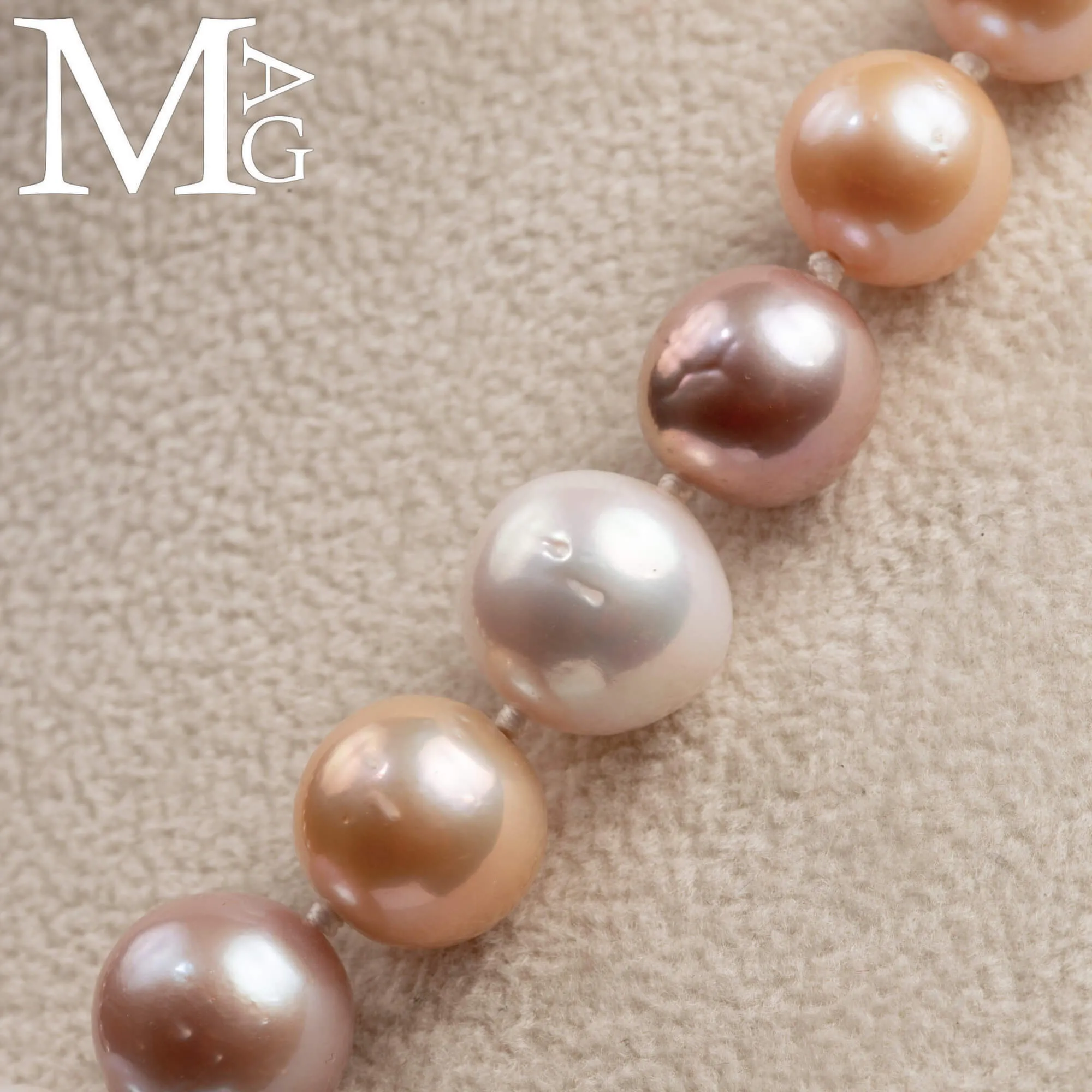 Collana Multicolore di Perle di Acqua Dolce.