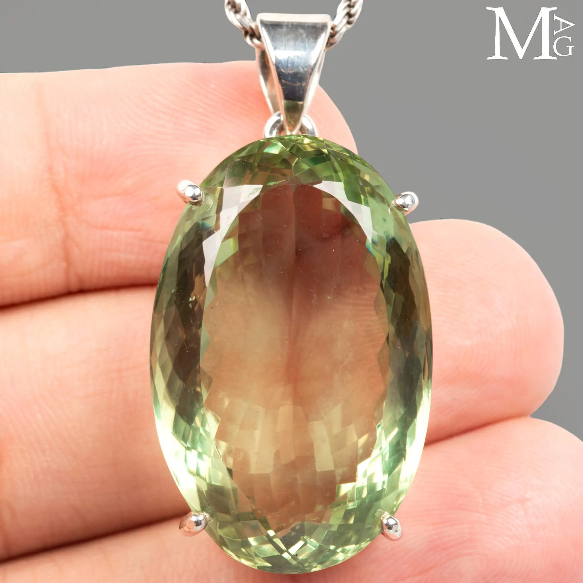 Ciondolo in Argento con Gemma di Quarzo Verde - Prasiolite