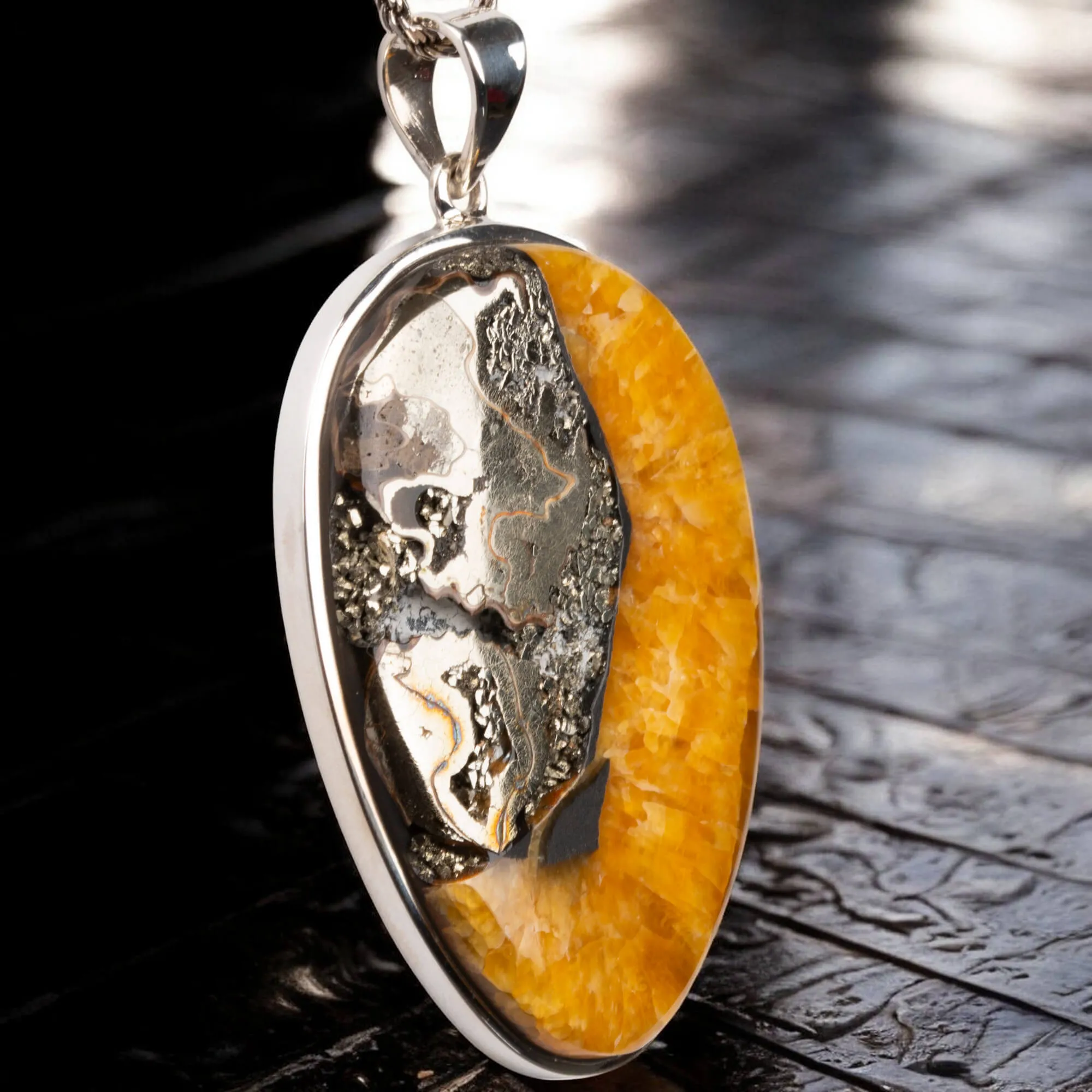 Ciondolo in Argento con Ammonite Fossile Speetoniceras.