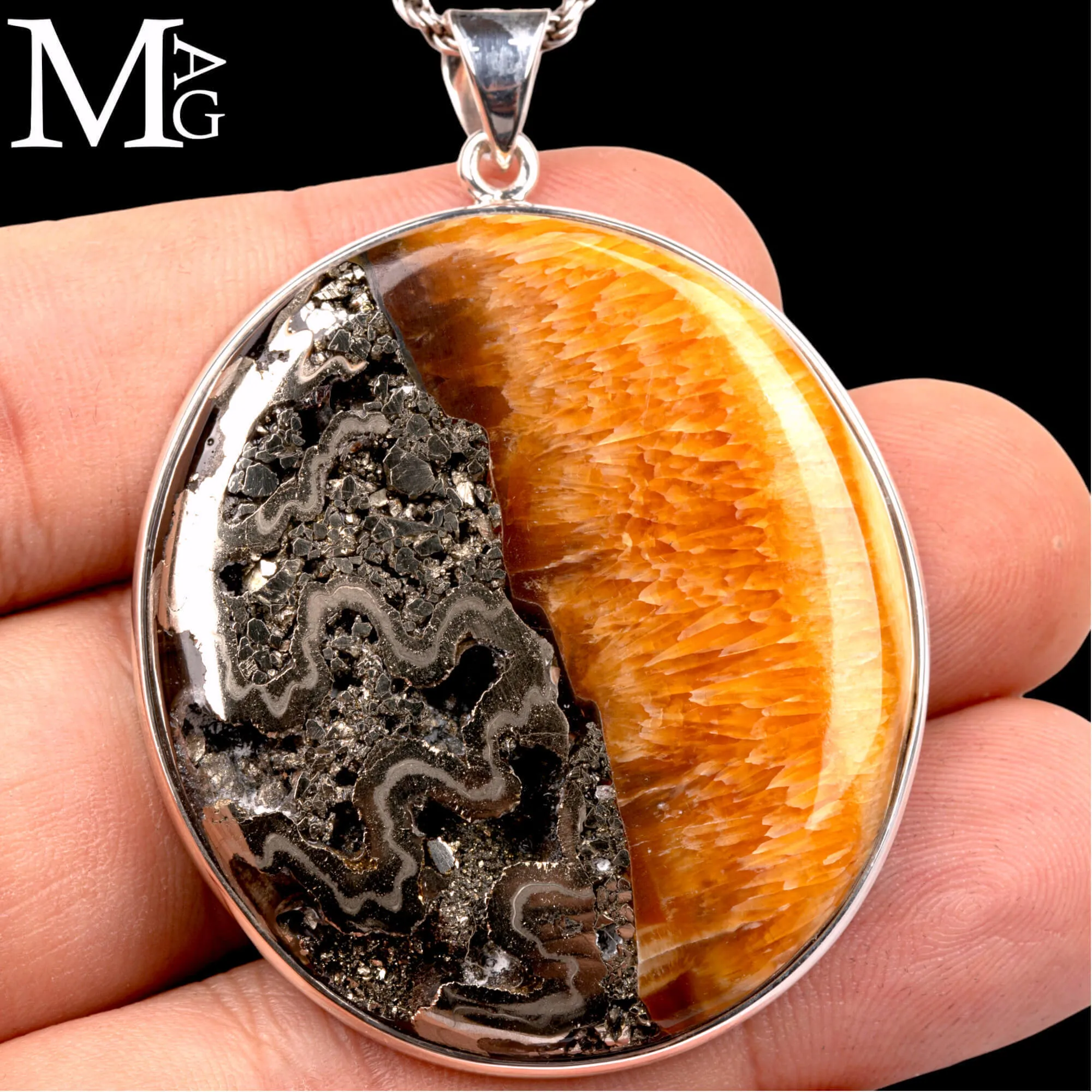 Ciondolo in Argento con sezione fossile di Ammonite Speetoniceras