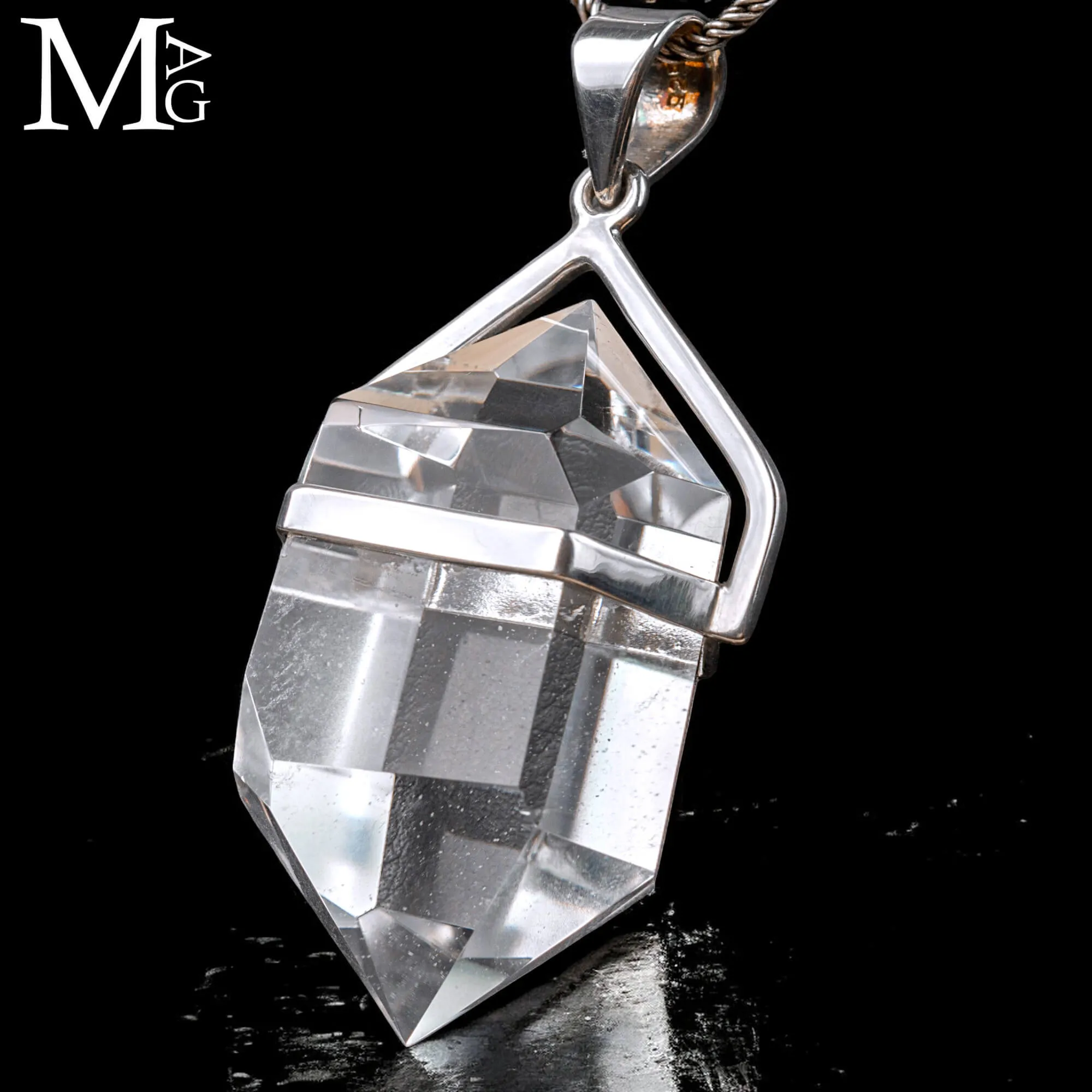 Ciondolo in Argento con Quarzo Ialino.