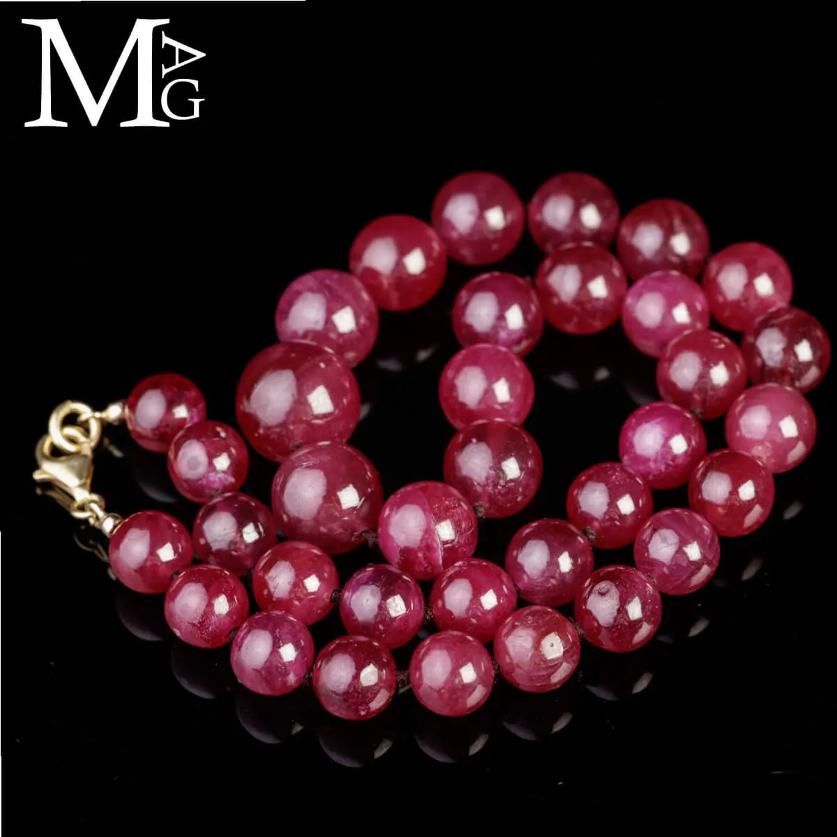Collana in Rubini Naturali – 35 Sfere “Sangue di Piccione”.