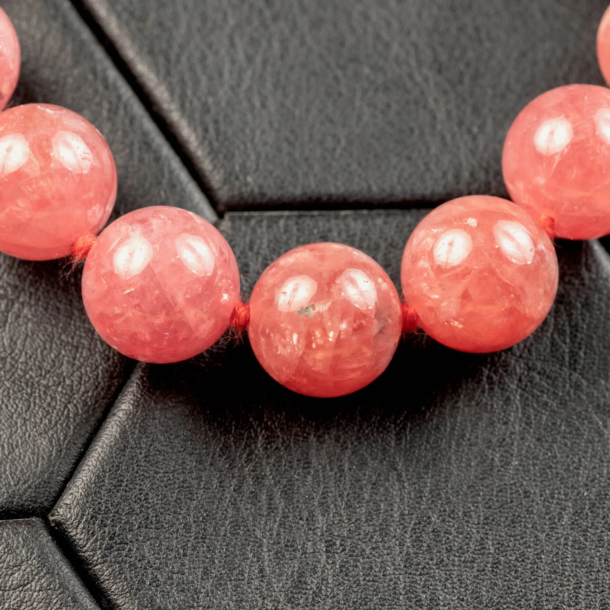 Collana Esclusiva di Gemme di Rodocrosite Naturale di Prima Selezione.