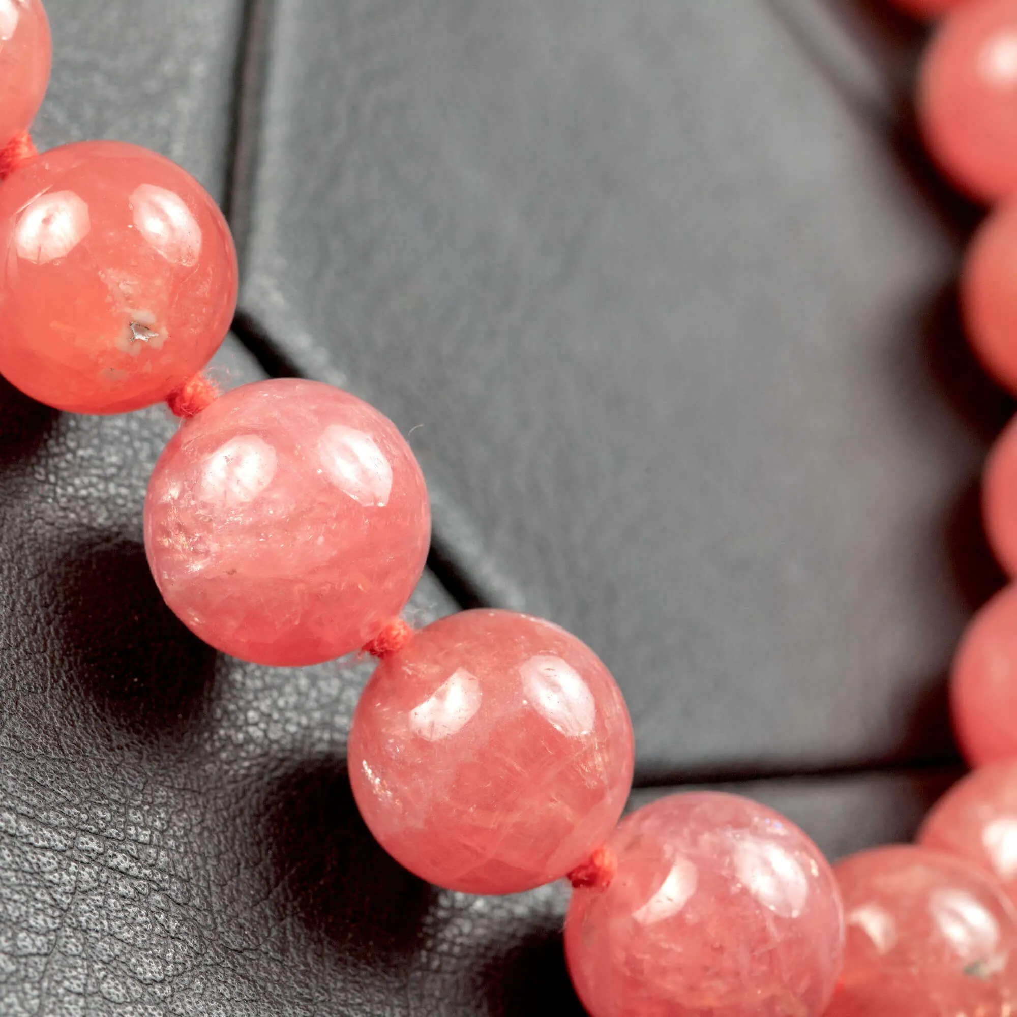 Collana Esclusiva di Gemme di Rodocrosite Naturale di Prima Selezione.