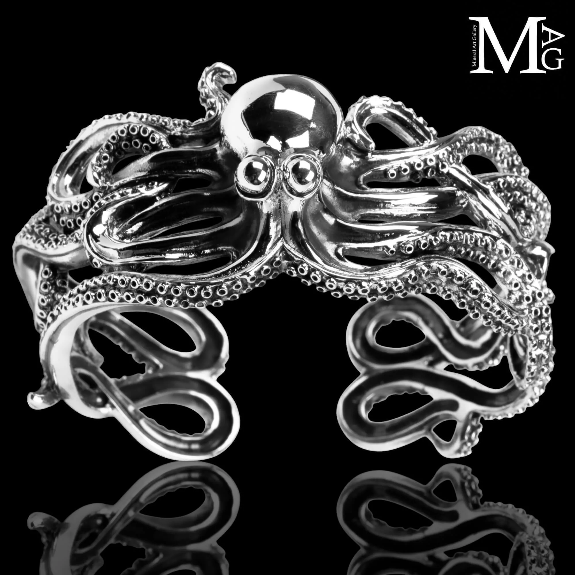 Bracciale in argento 925 a forma di polpo con dettagli realistici.