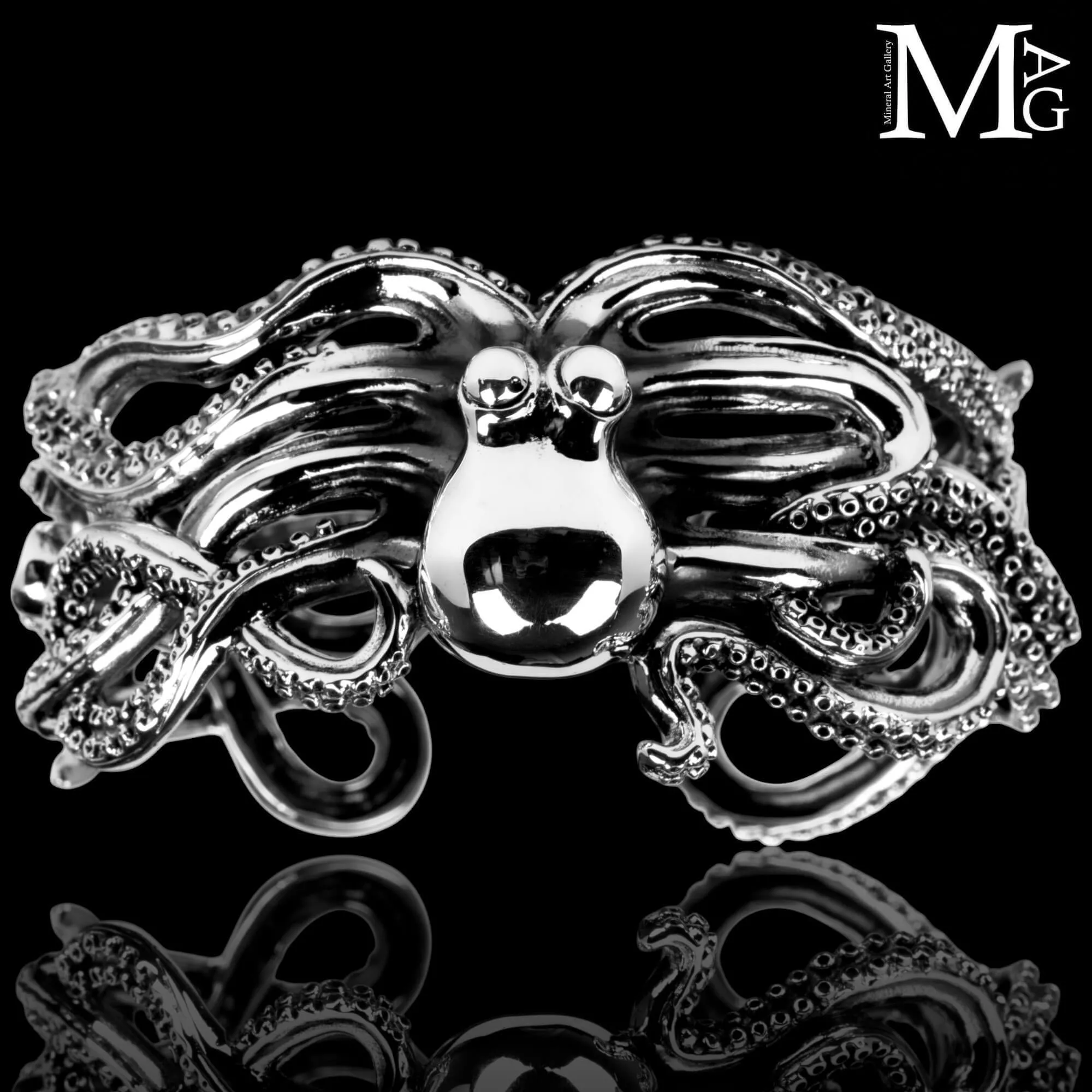 Bracciale in argento 925 a forma di polpo con dettagli realistici.