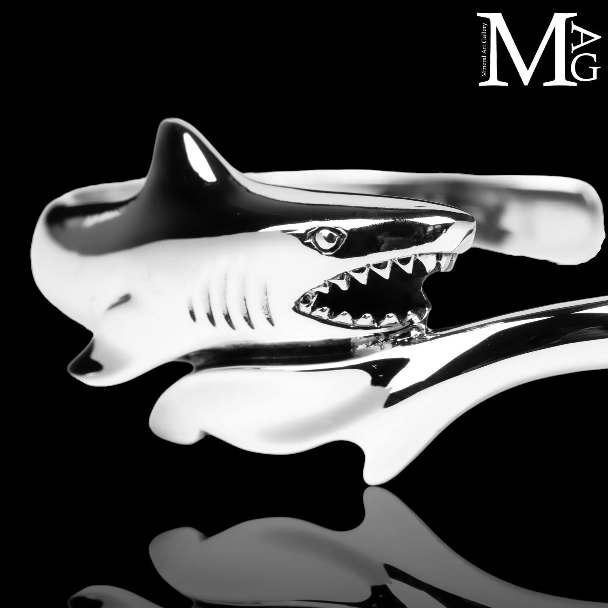 Bracciale in argento 925 – Squalo in attacco