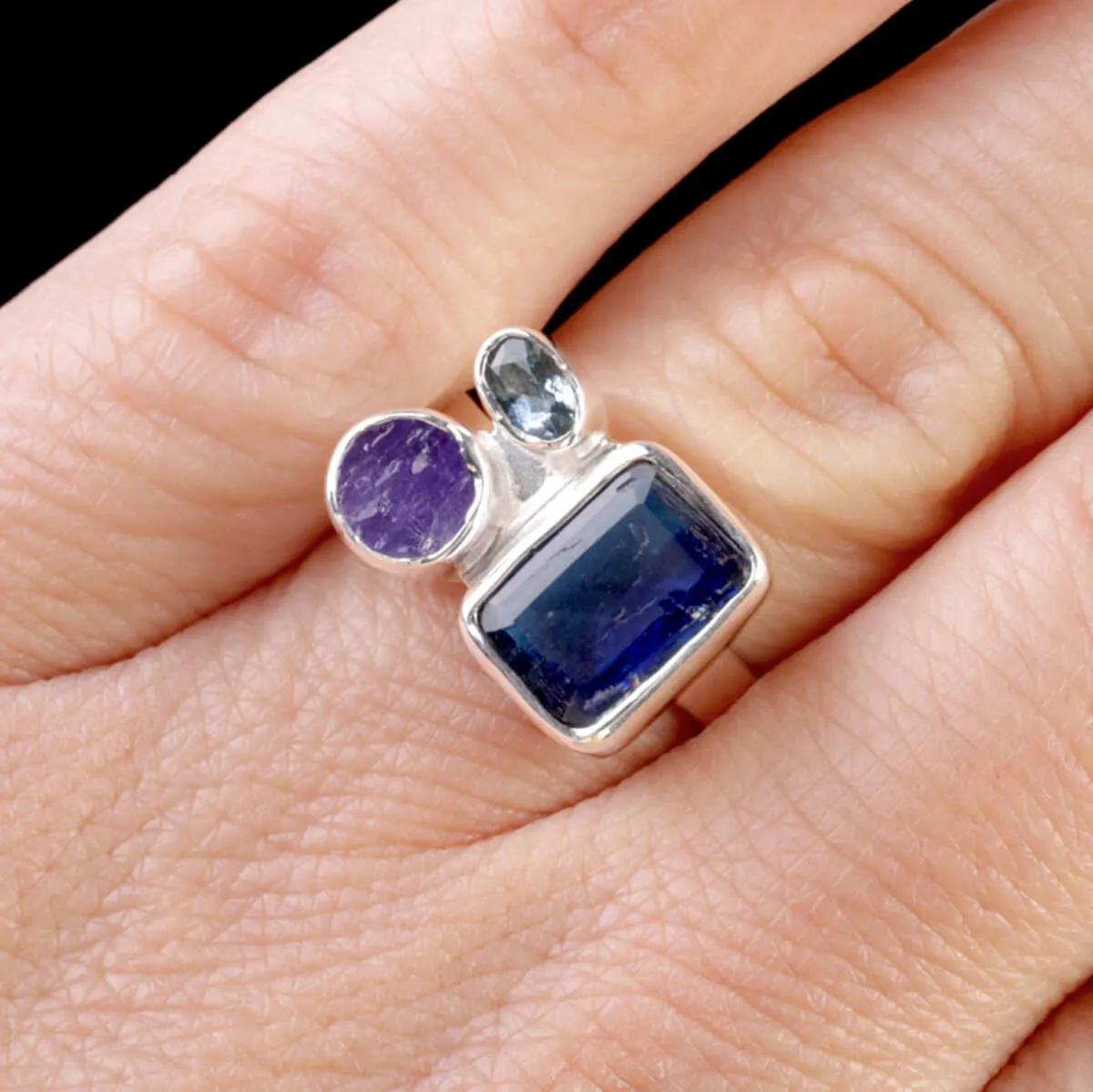 Anello in argento 925 con Tanzaniti e Acquamarina.