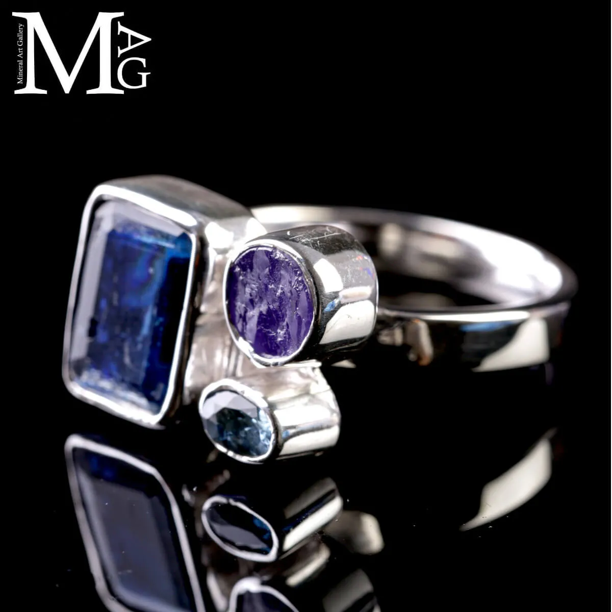 Anello in argento 925 con Tanzaniti e Acquamarina.