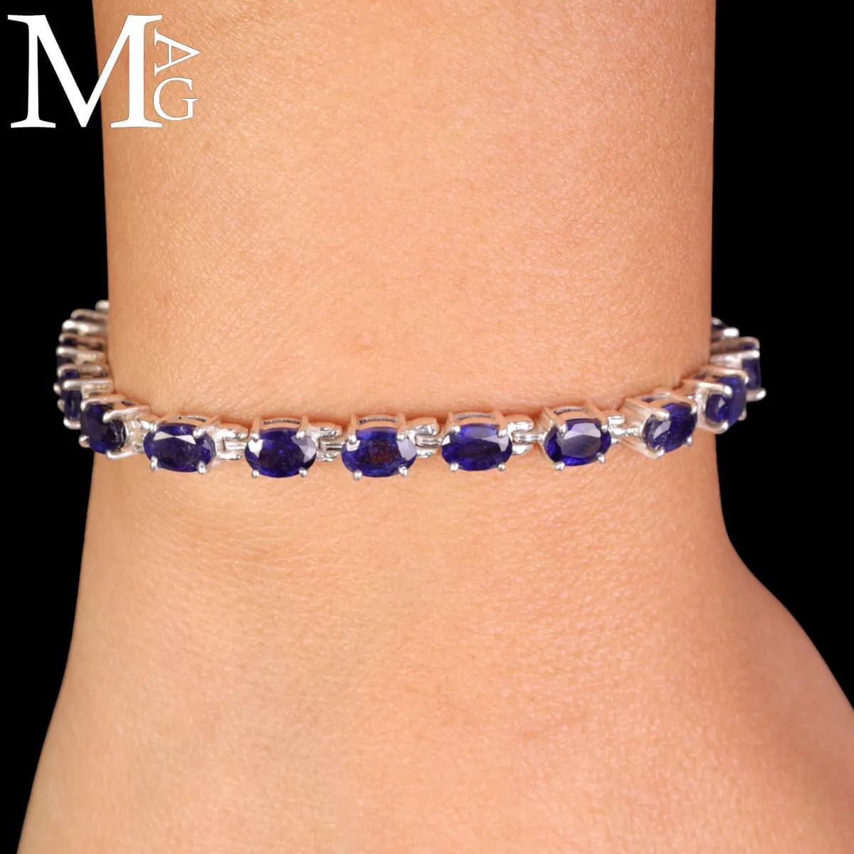 Bracciale in Argento con Zaffiri Blu Sfaccettati.