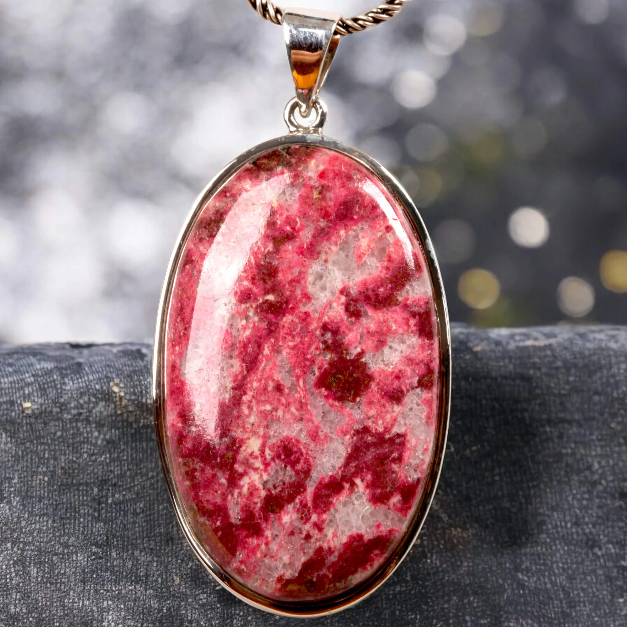 Ciondolo in argento con Tulite norvegese.
