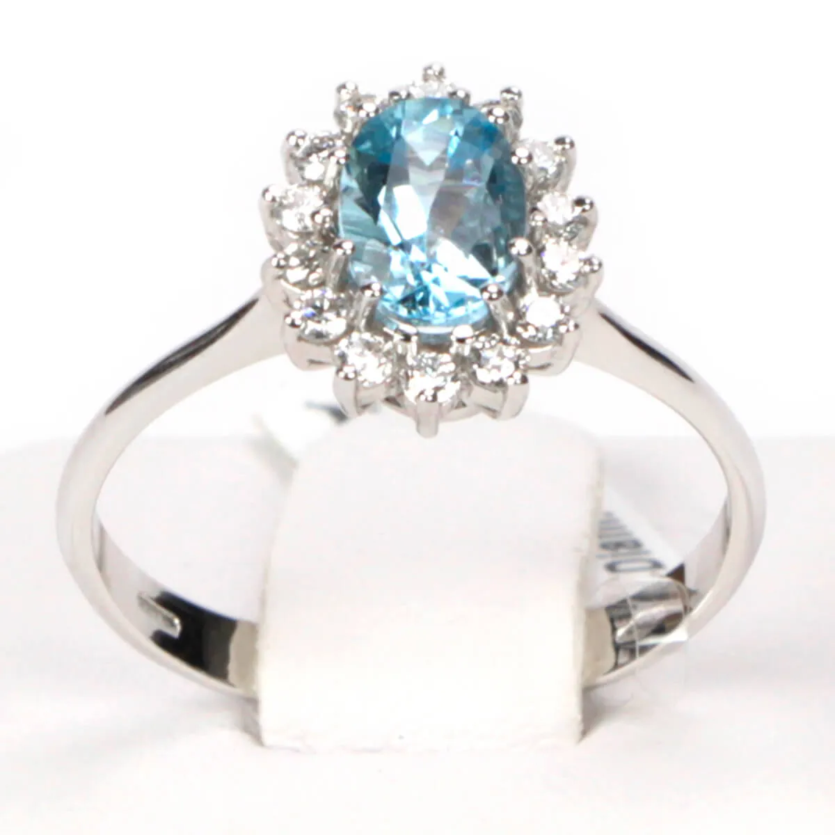 Anello Oro Bianco Acquamarina e Diamanti