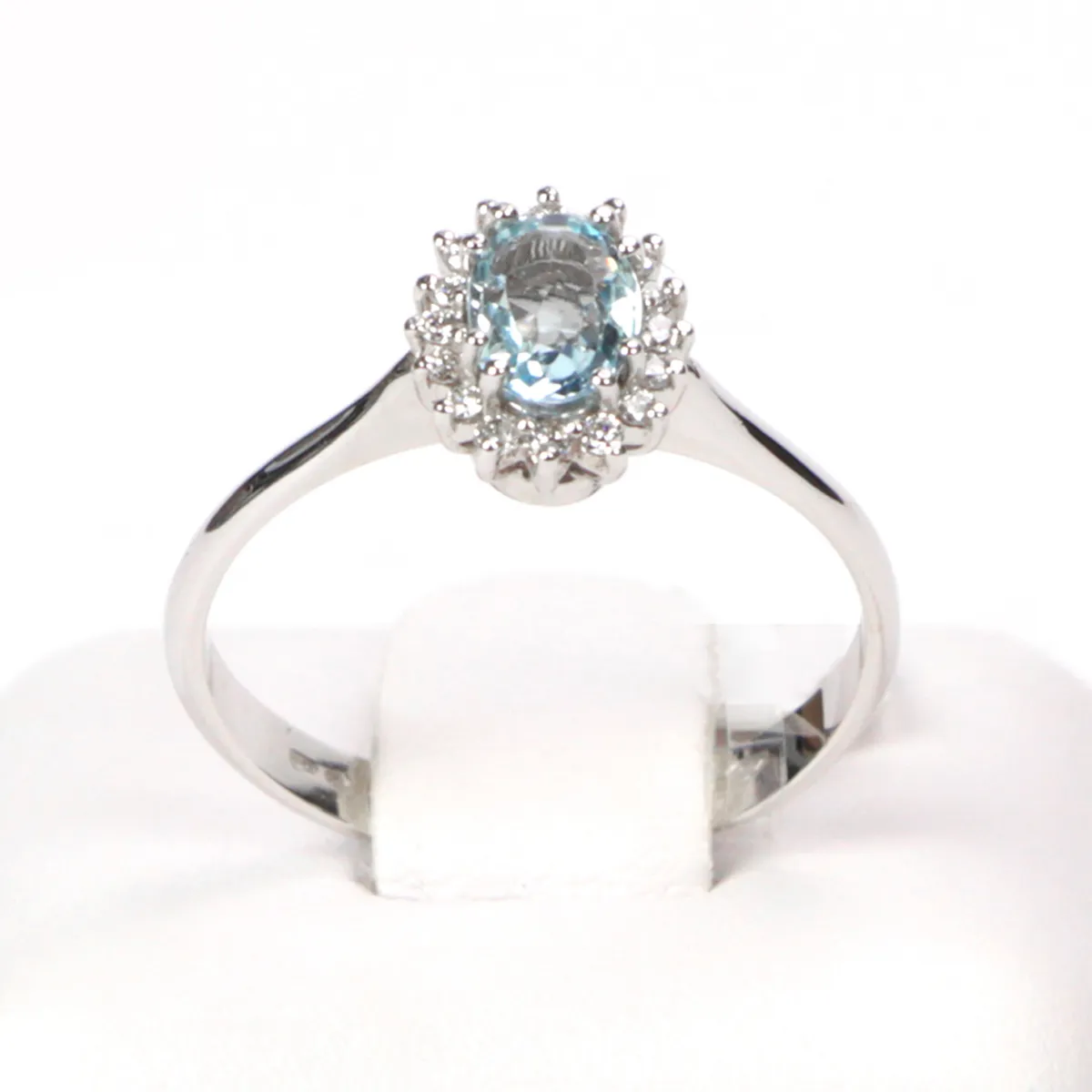 Anello Oro Bianco Acquamarina e Diamanti