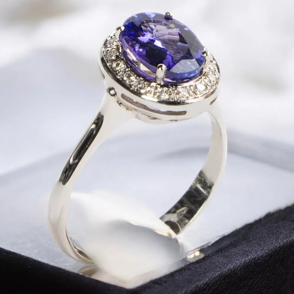 Anello Oro Bianco Tanzanite e Diamanti