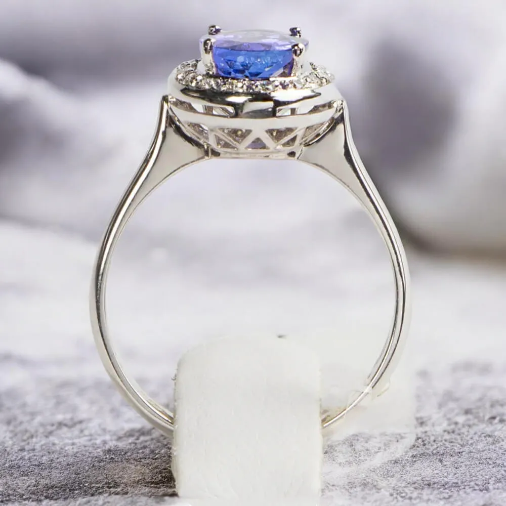 Anello Oro Bianco Tanzanite e Diamanti