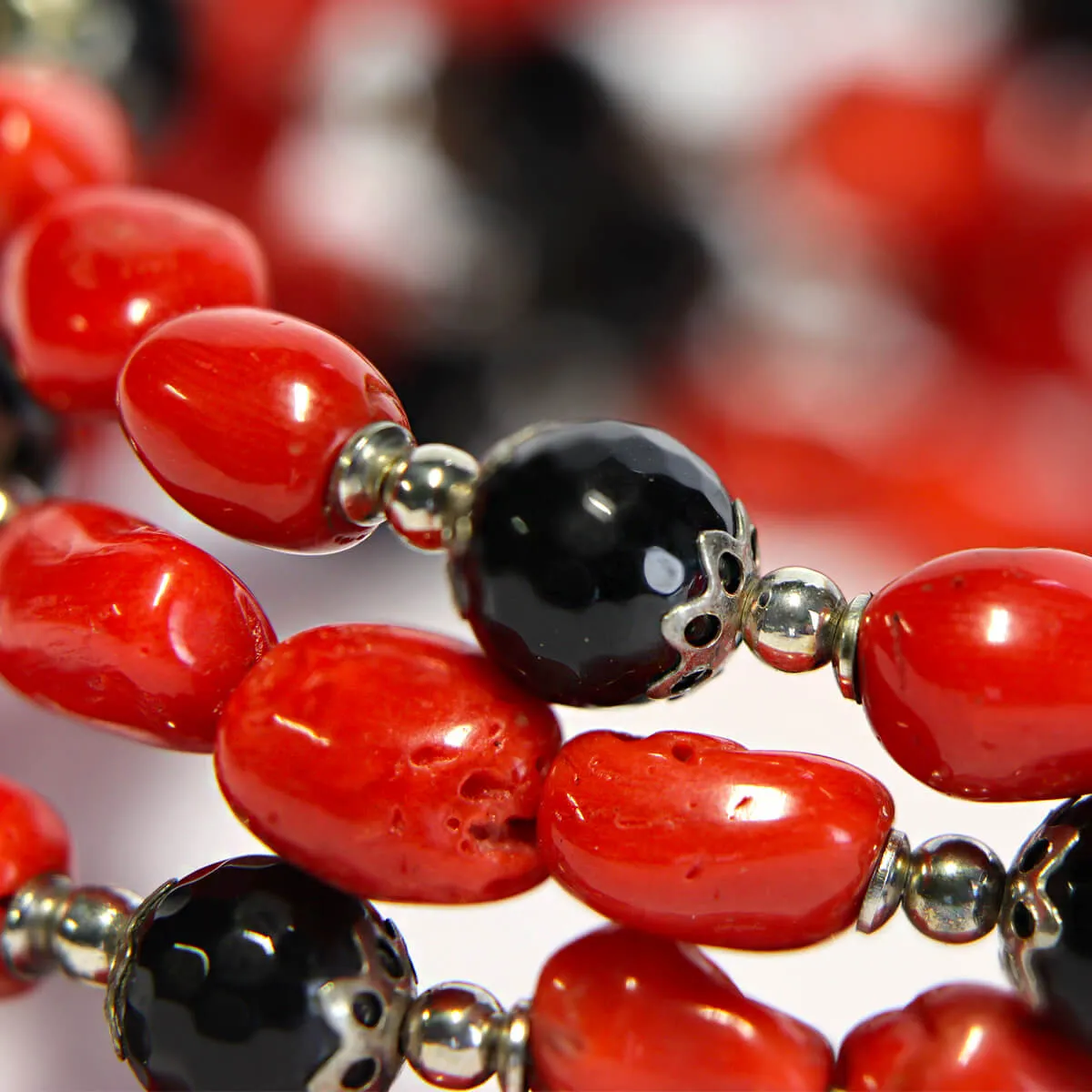 Bracciale con Corallo e Onice