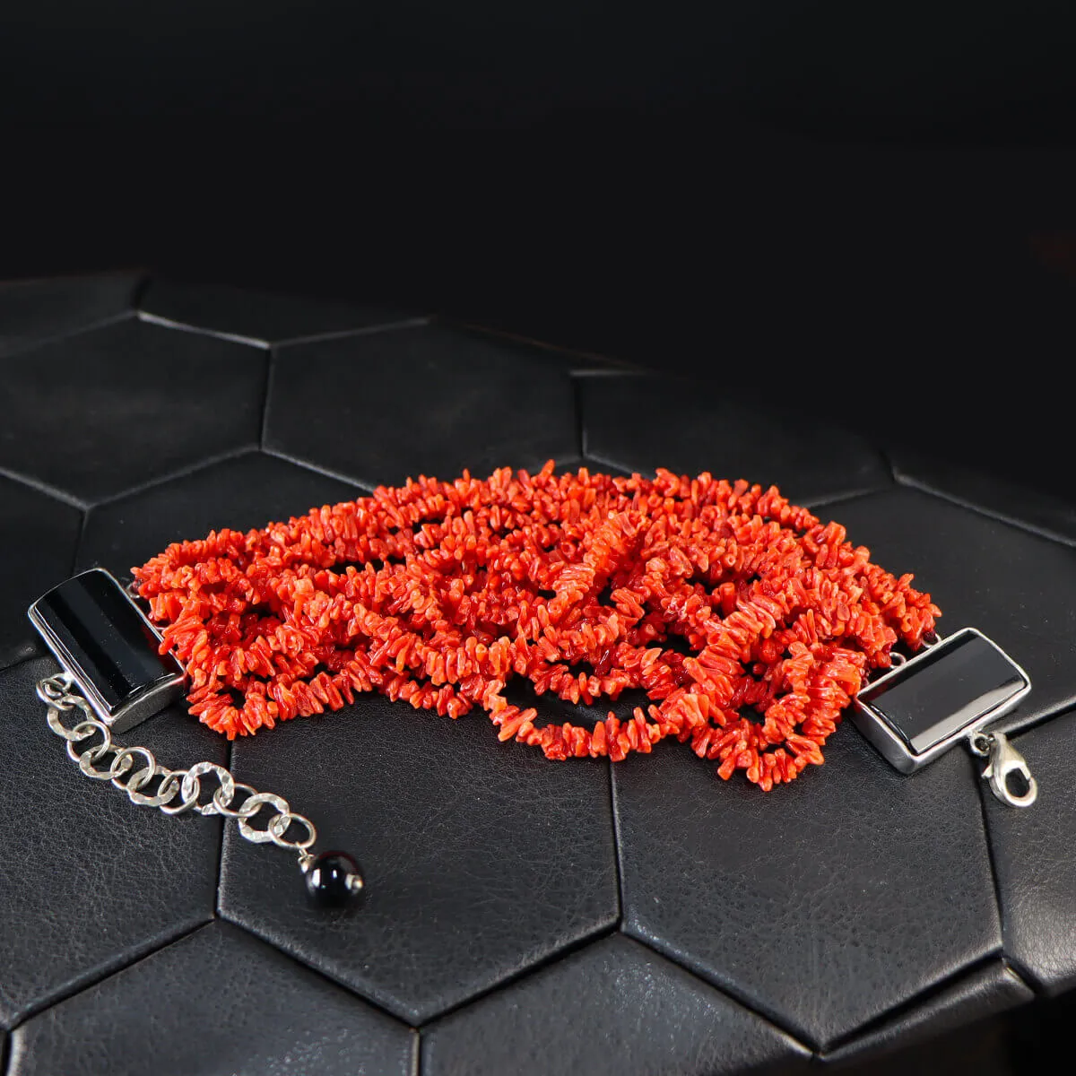 Bracciale con Corallo e Onice