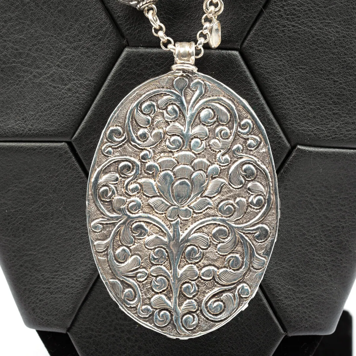 Collana in Acquamarina e Larimar con Labradorite cabochon
