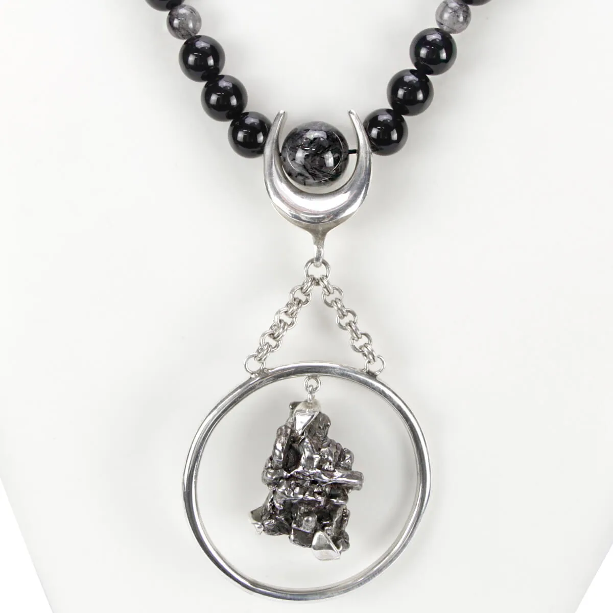 Meteorite "Campo del Cielo" collana Quarzo Tormalinato e Onice