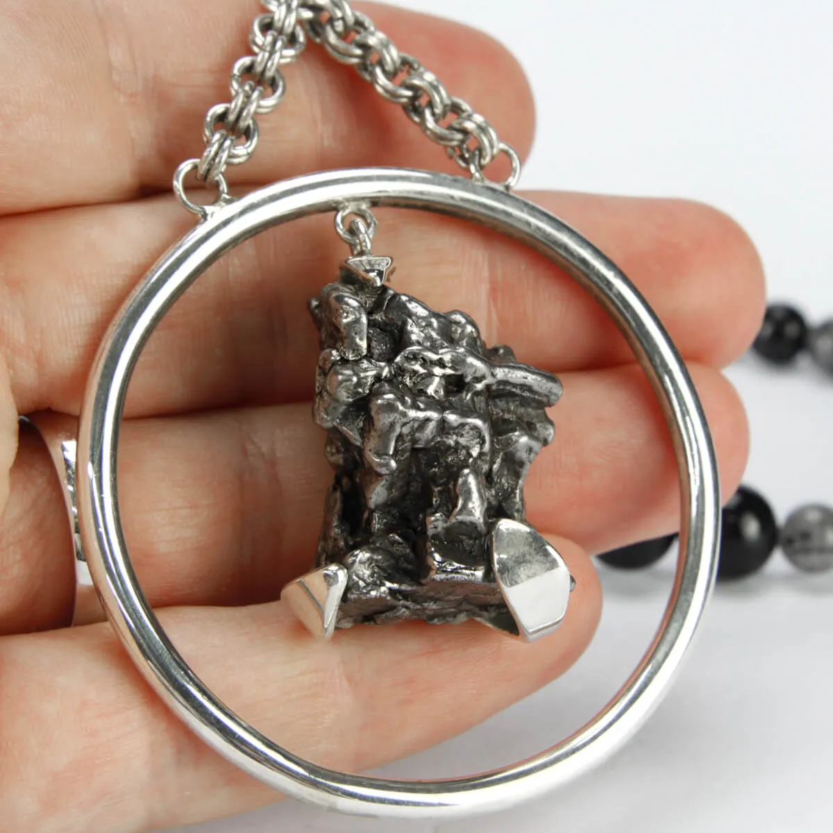 Meteorite "Campo del Cielo" collana Quarzo Tormalinato e Onice