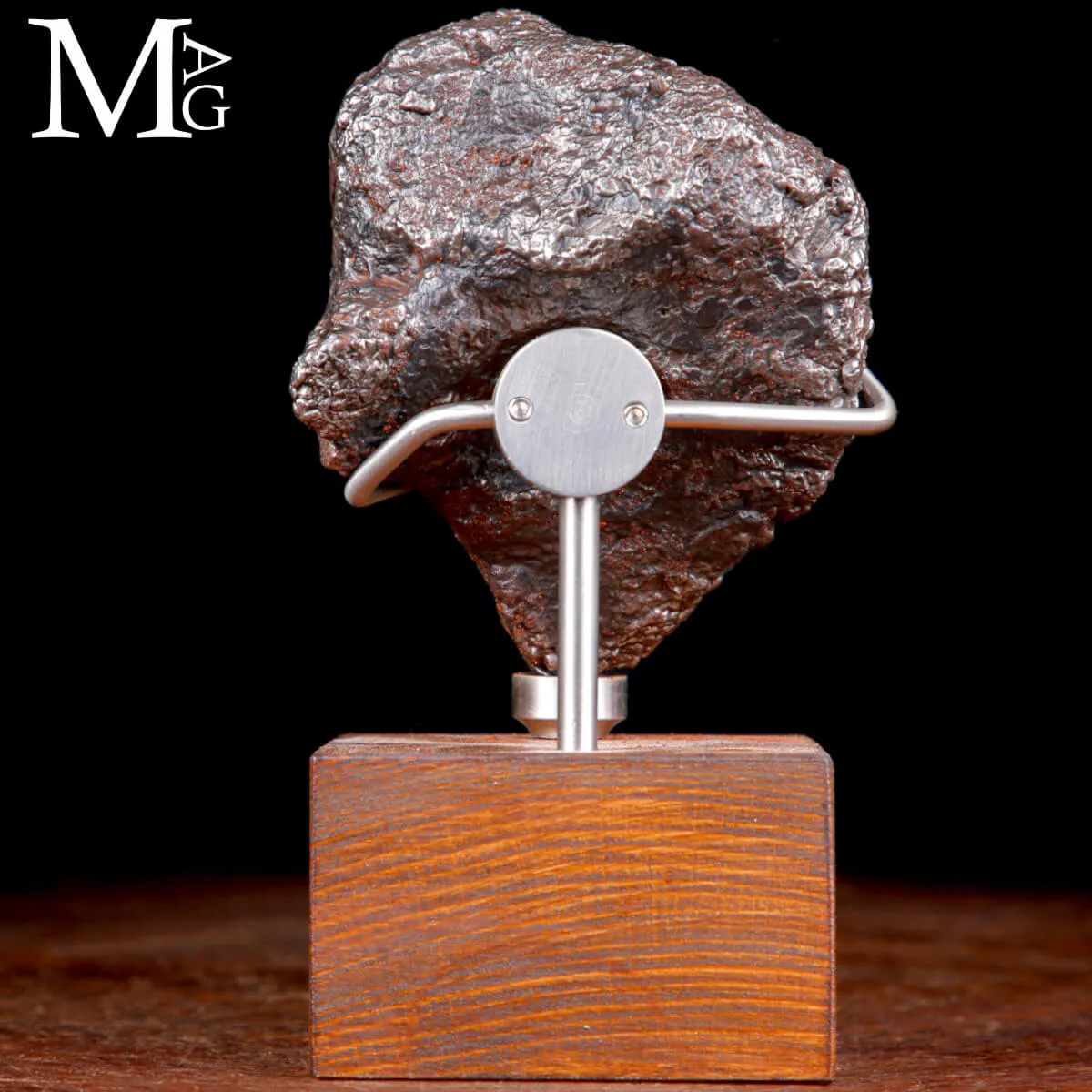 Meteorite Campo del Cielo – Scultura Cosmica su Base d’Autore